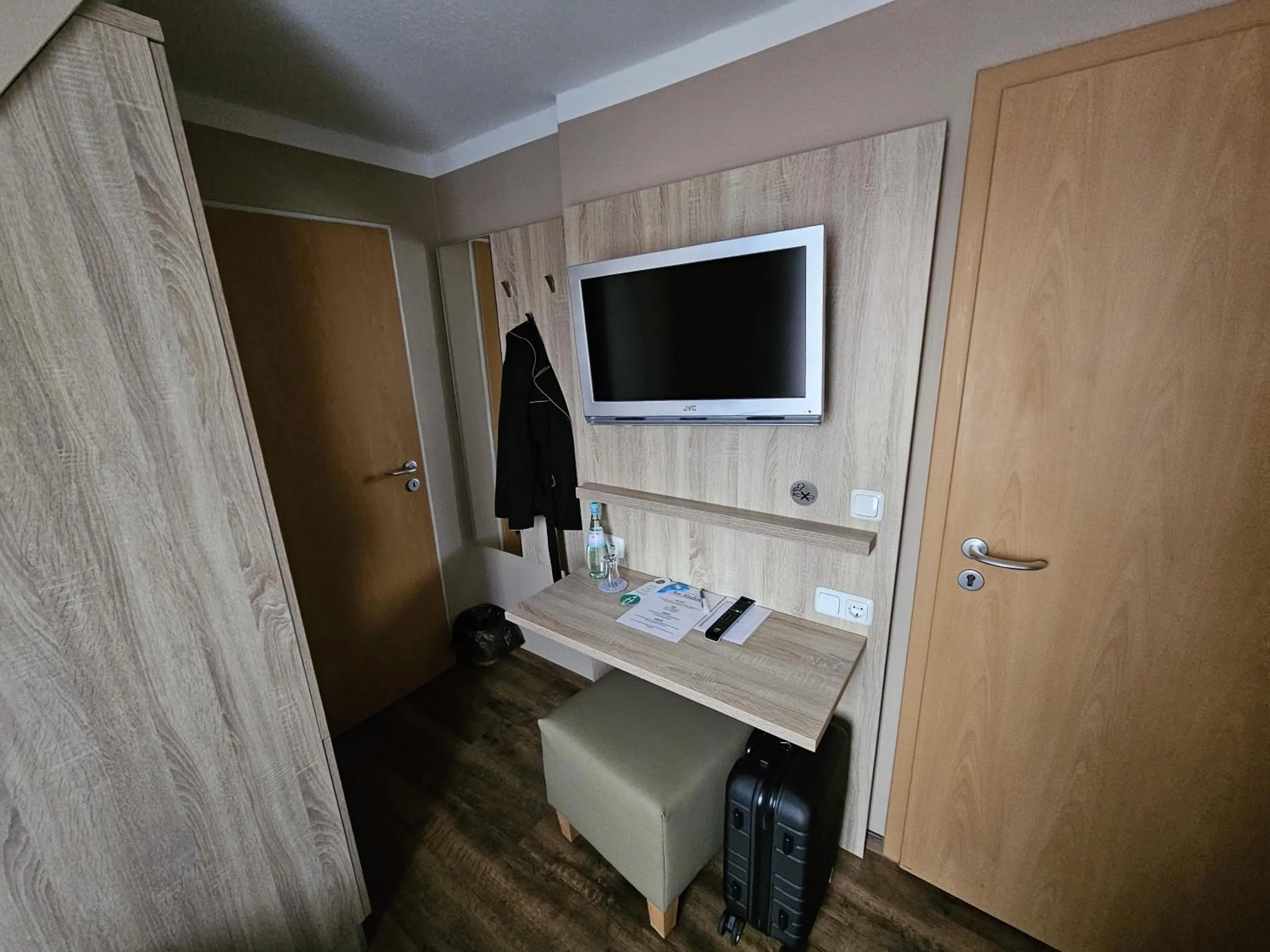 Photo of the whole room in Hotel Pension Am Hafen