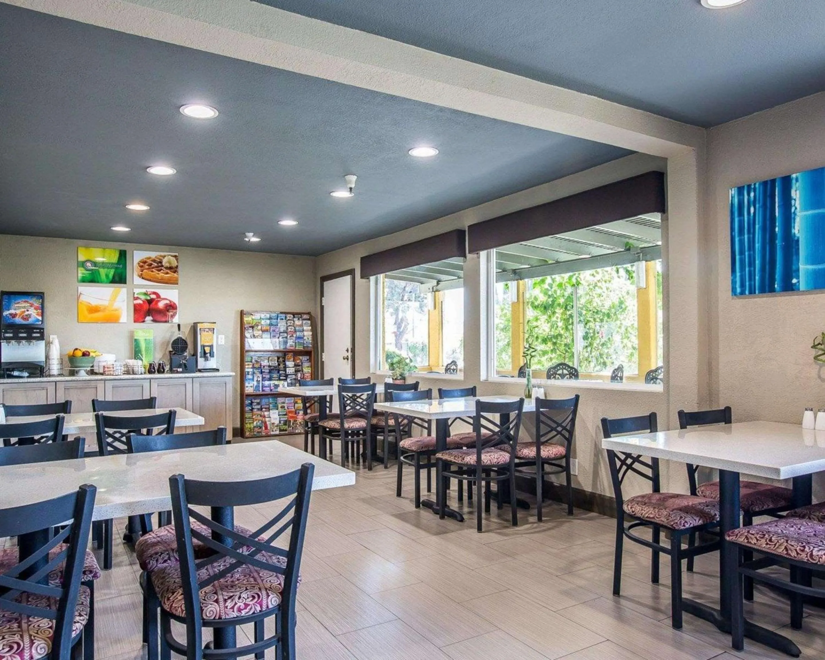 Breakfast in Quality Inn Ontario Airport Convention Center