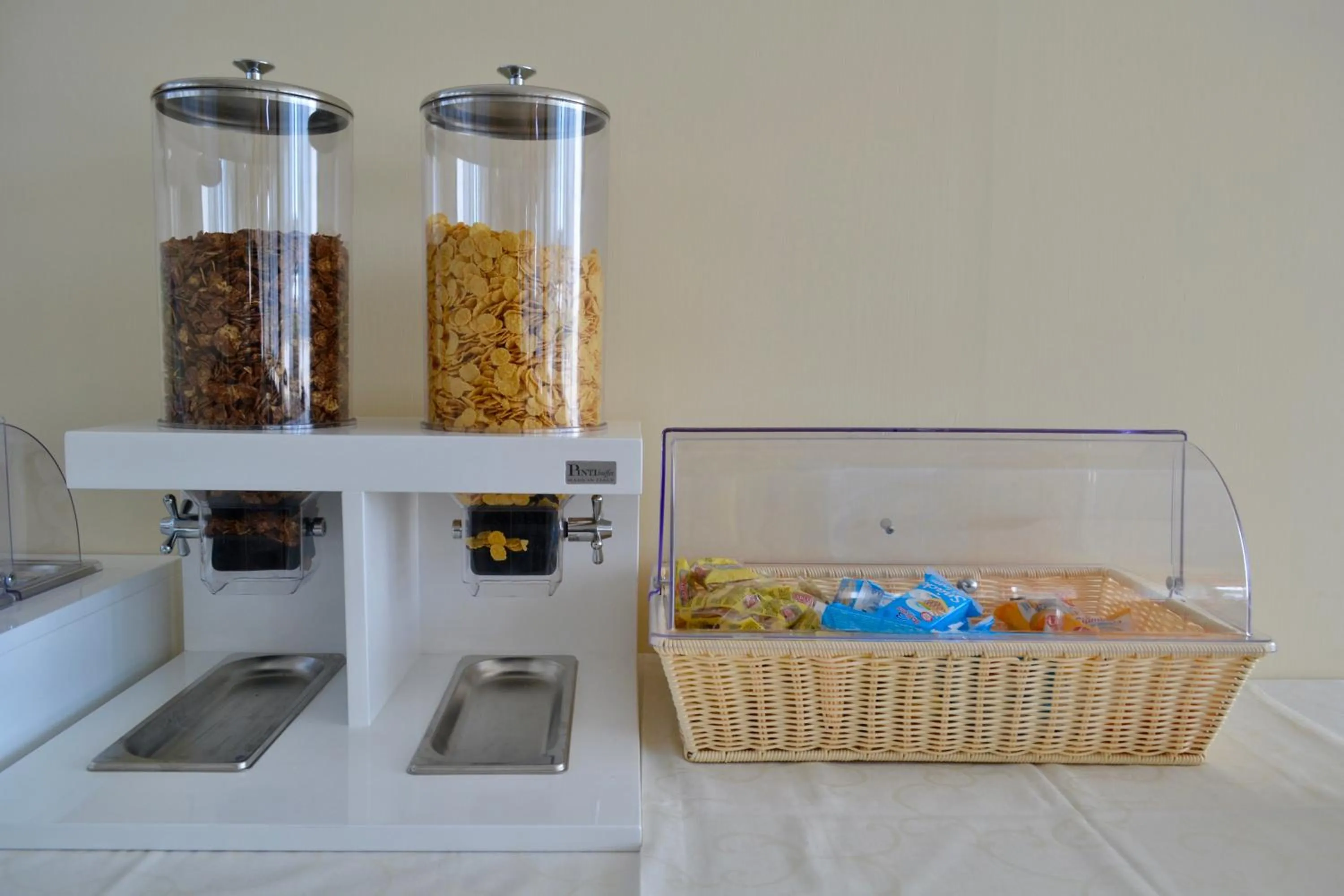 Breakfast in Sunrise Accessible Resort