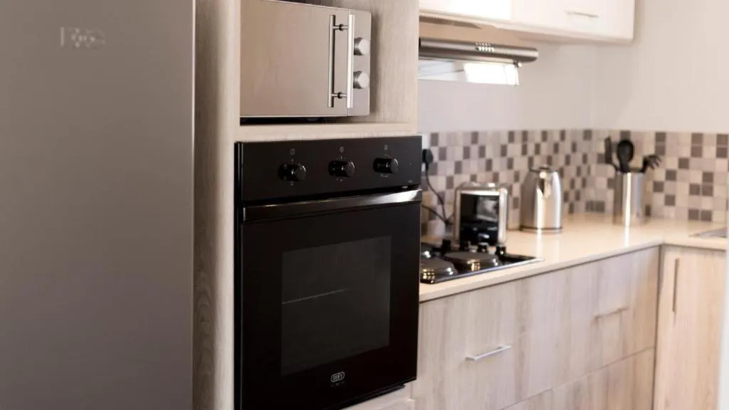 Coffee/tea facilities in 3 Lux Suites