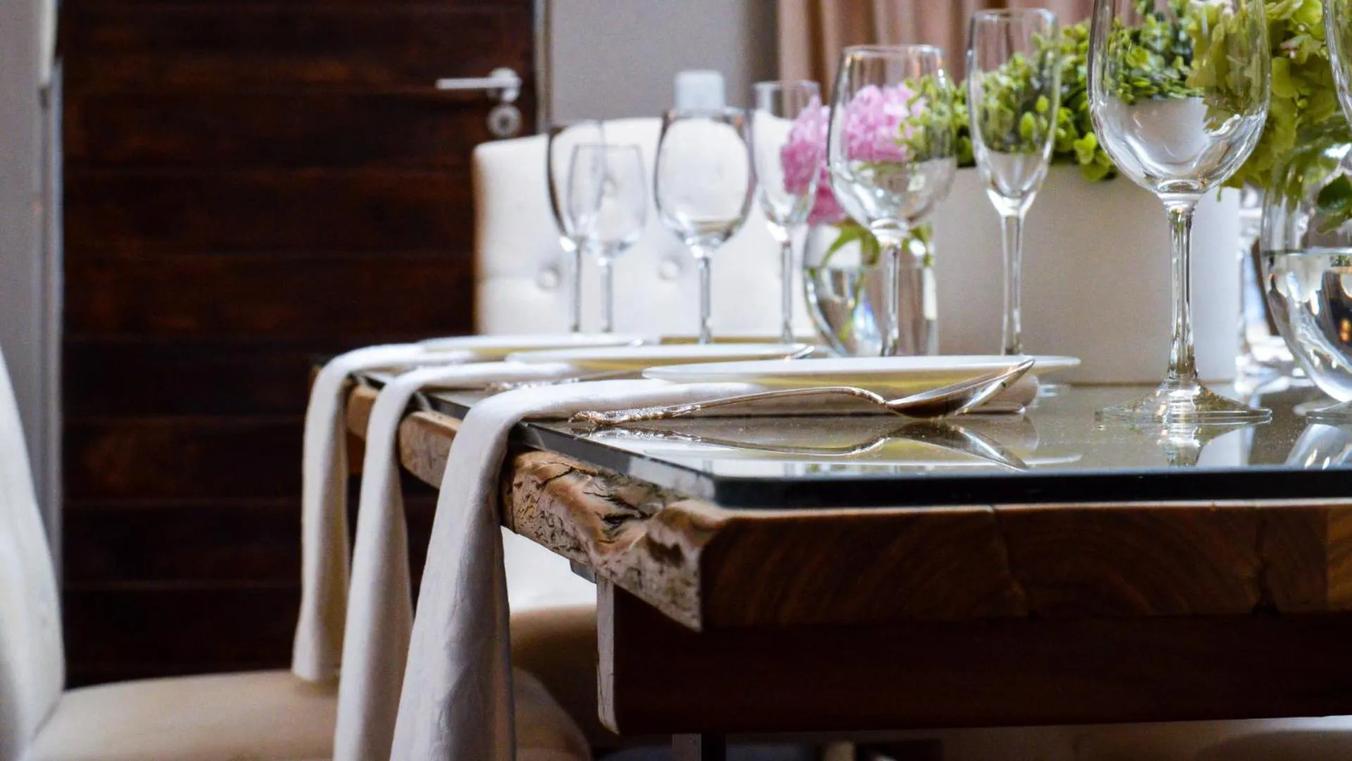 Living room in 3 Lux Suites