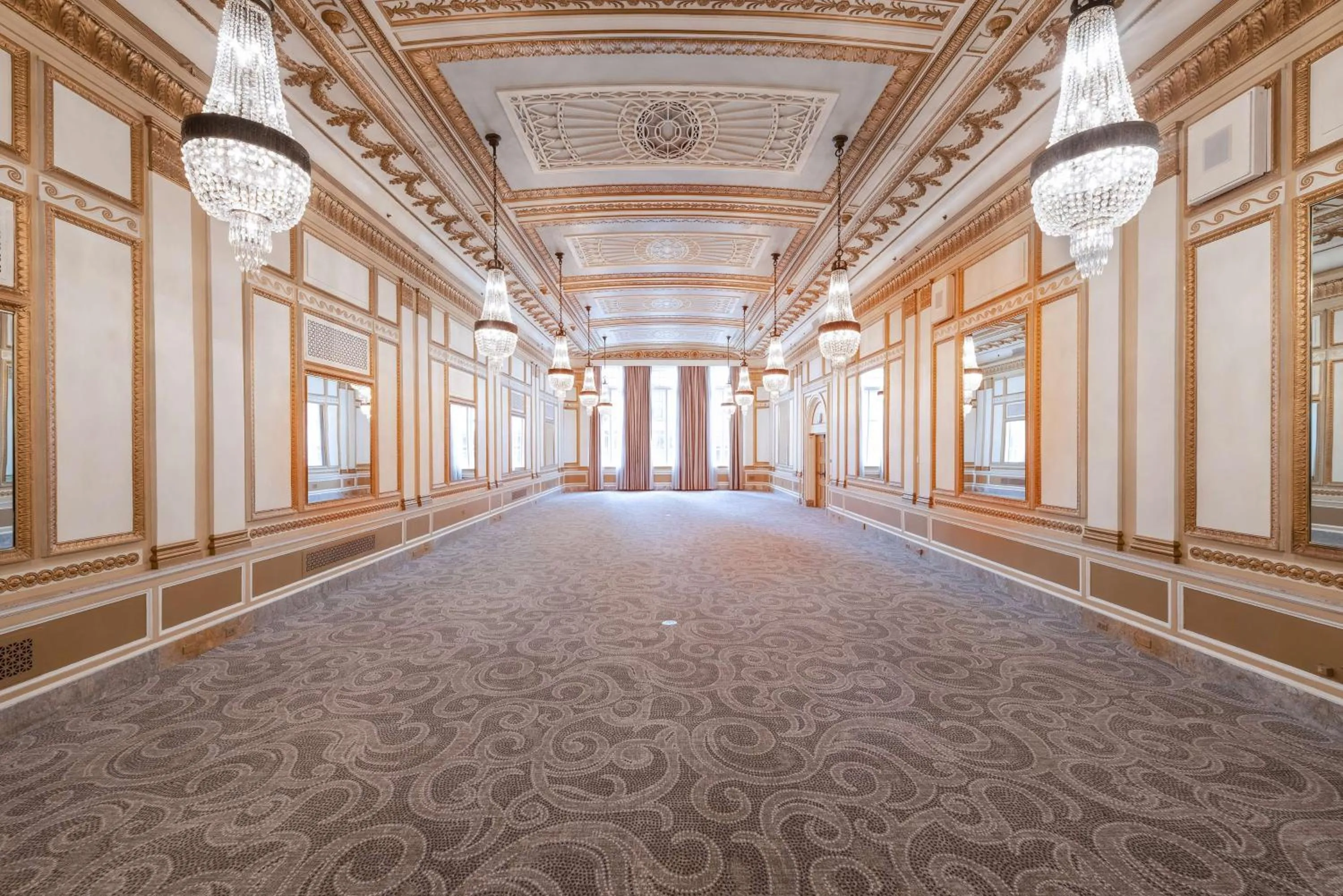 Meeting/conference room in The Benson Portland, Curio Collection by Hilton