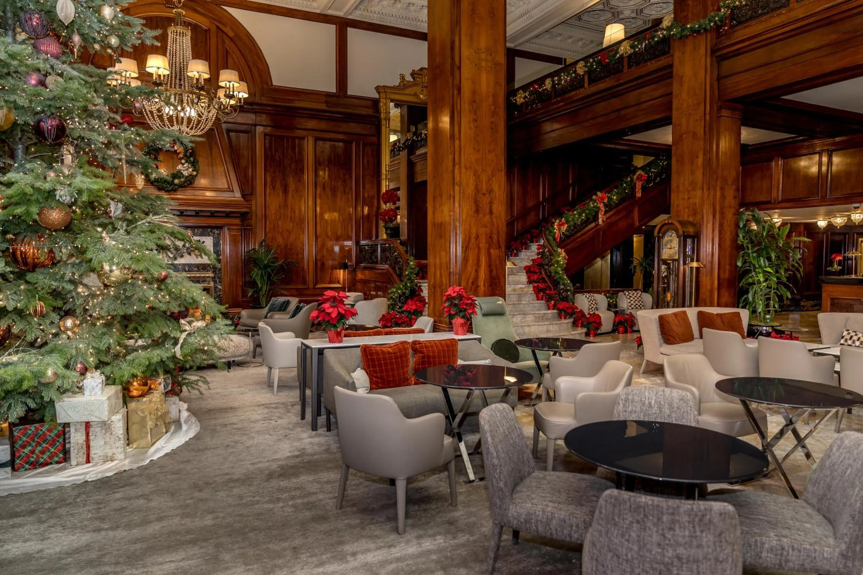 Lobby or reception in The Benson Portland, Curio Collection by Hilton