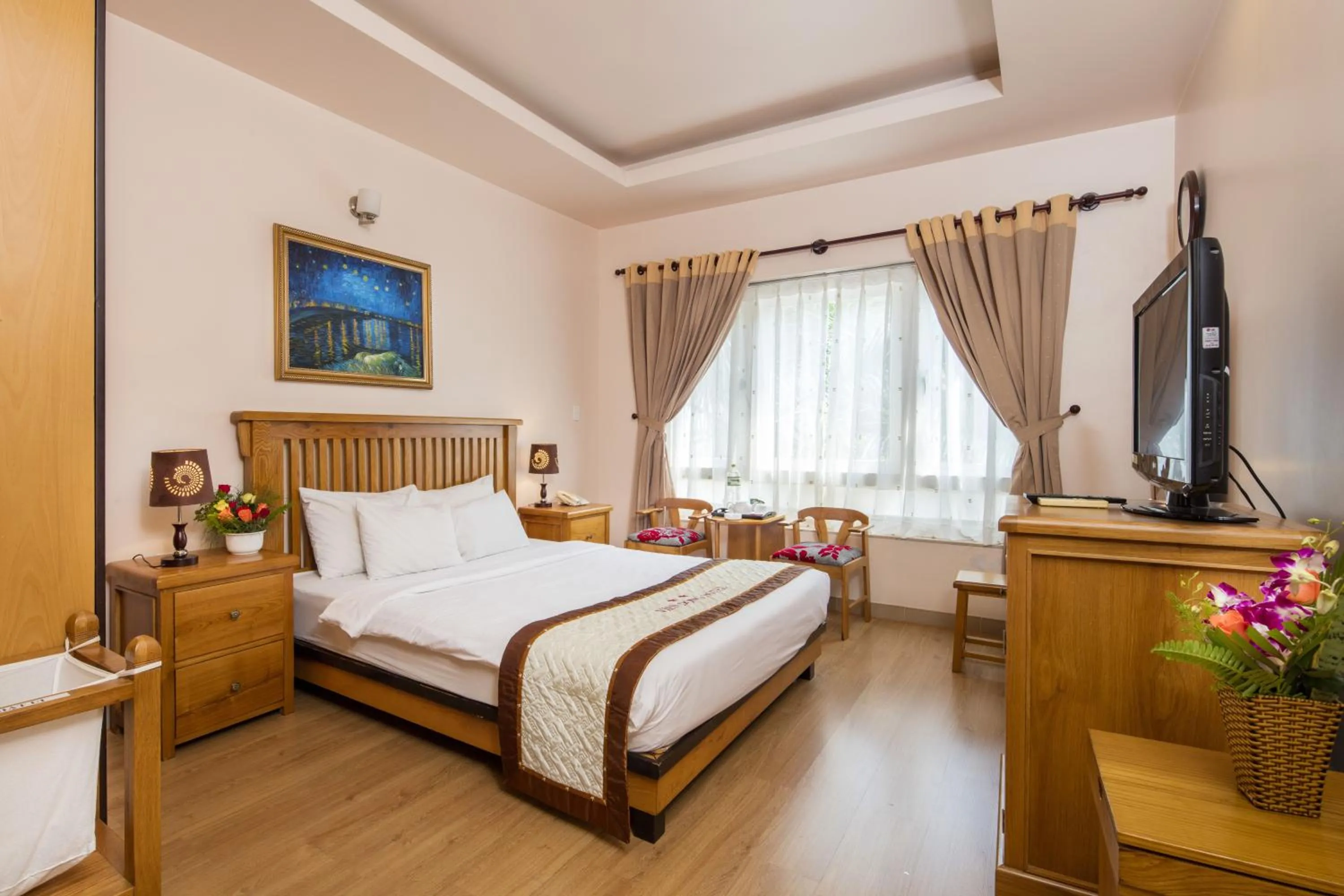 Bedroom, Bed in Vien Dong District 7 Phu My Hung