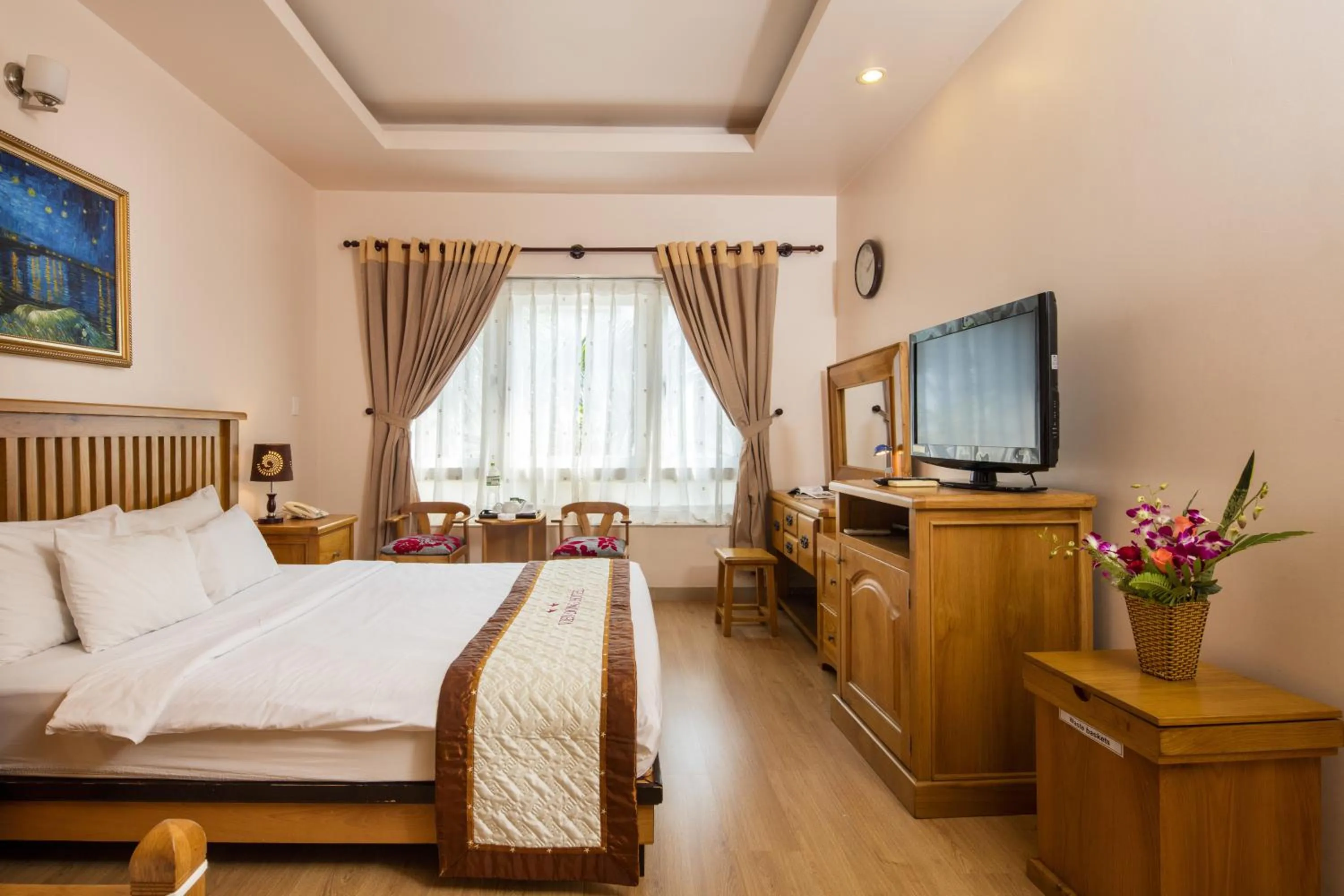 Bedroom, Bed in Vien Dong District 7 Phu My Hung