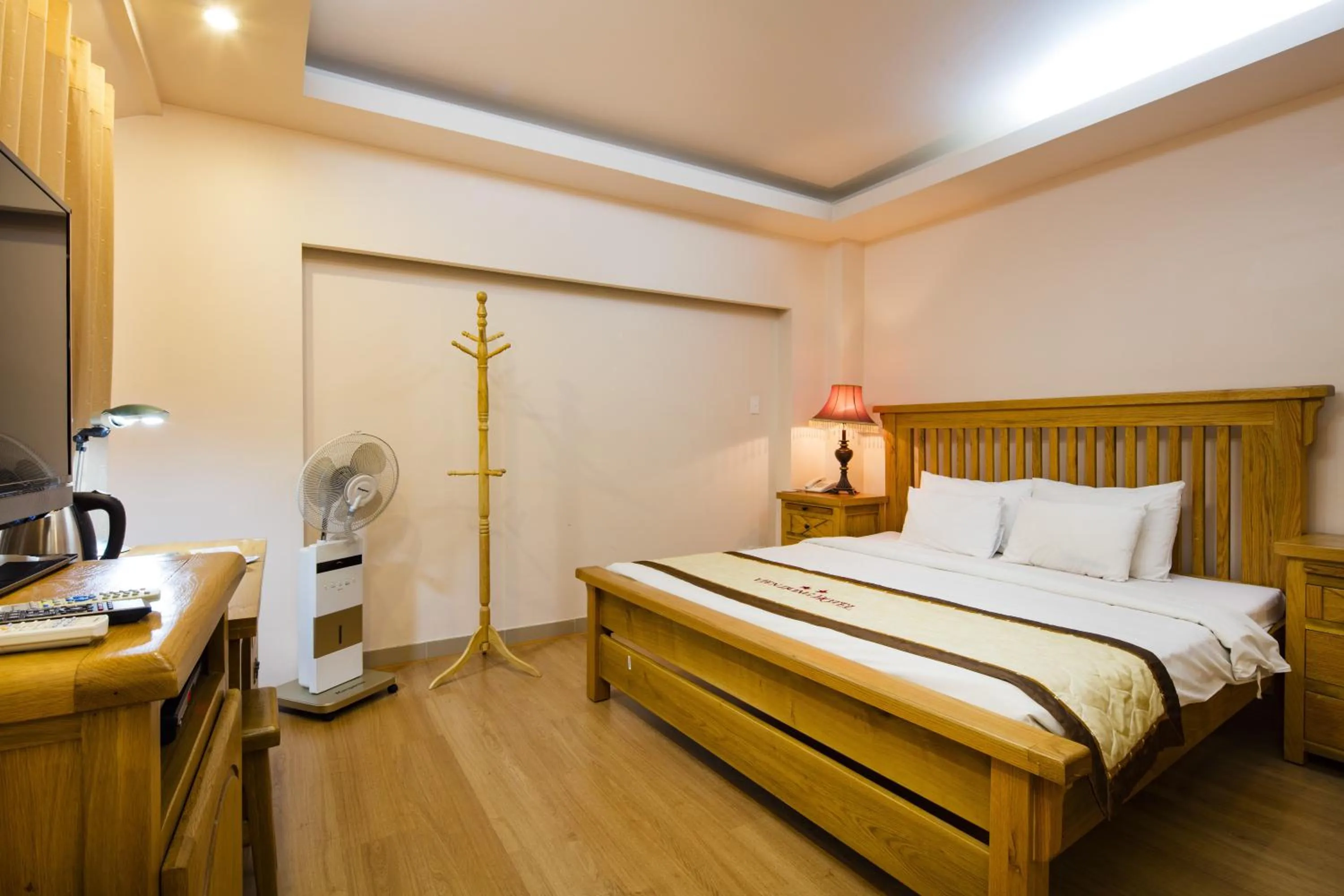 Bedroom, Bed in Vien Dong District 7 Phu My Hung