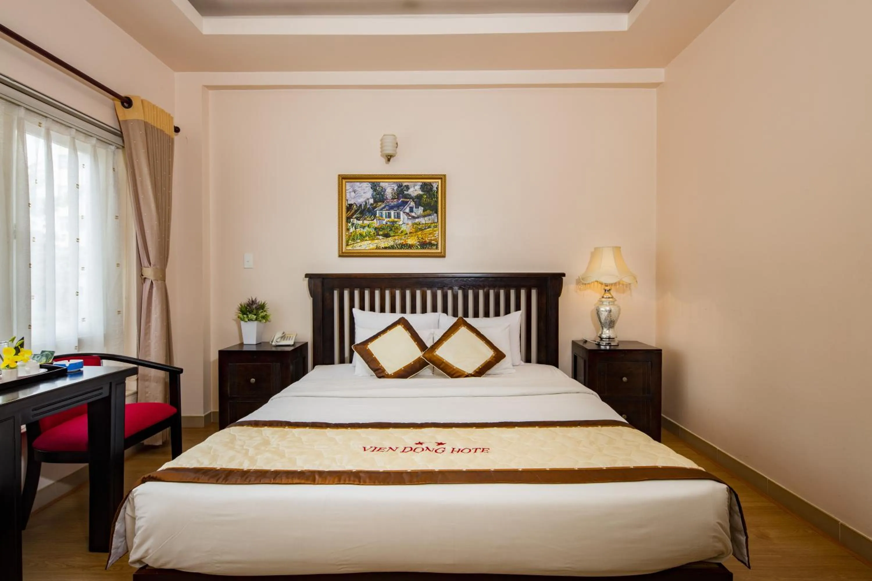 Bedroom, Bed in Vien Dong District 7 Phu My Hung