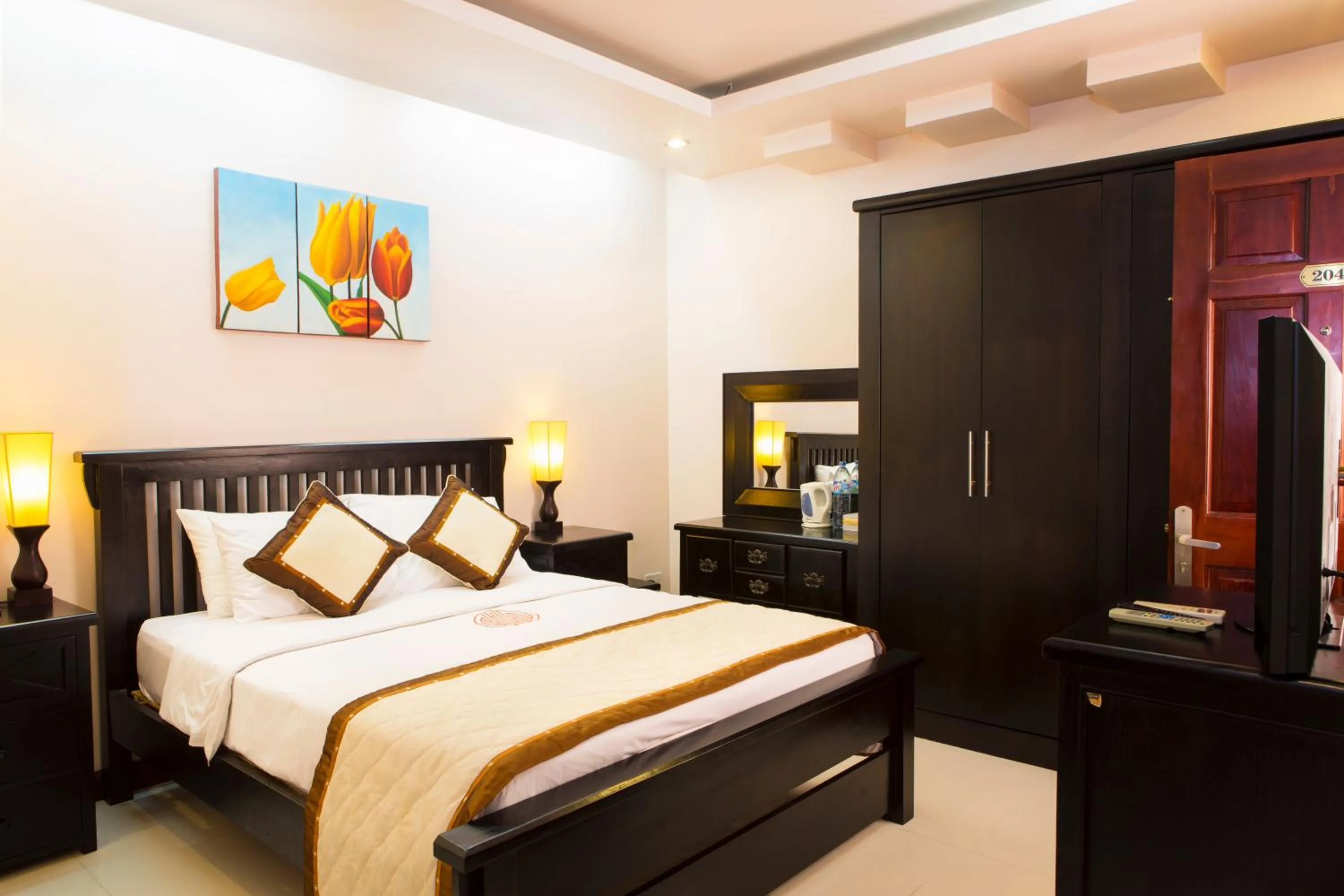 Photo of the whole room, Bed in Vien Dong District 7 Phu My Hung