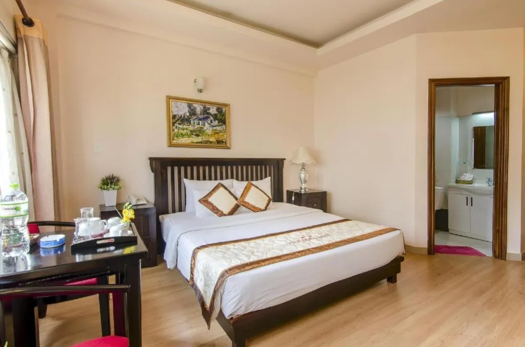 Bed in Vien Dong District 7 Phu My Hung