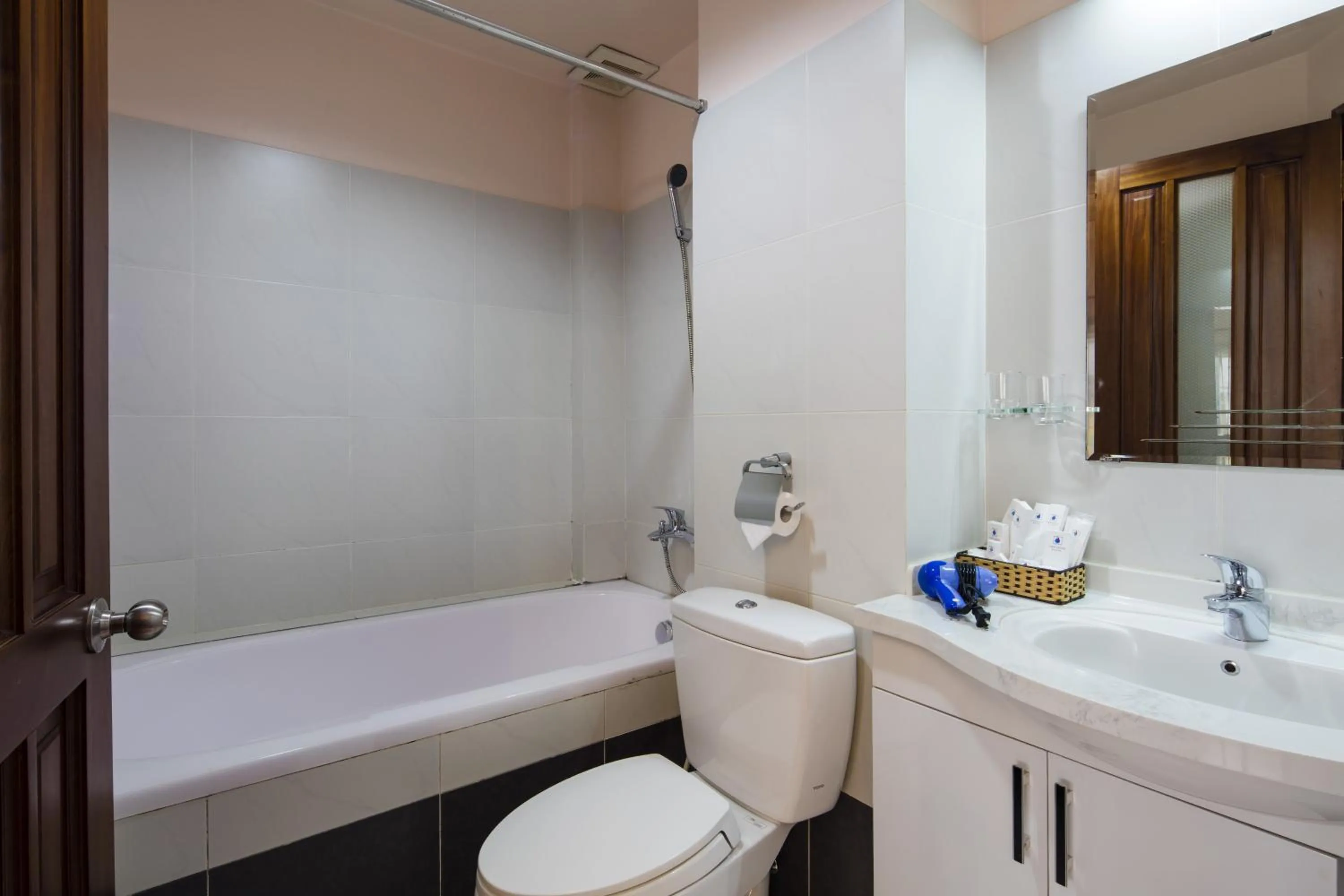 Bathroom in Vien Dong District 7 Phu My Hung