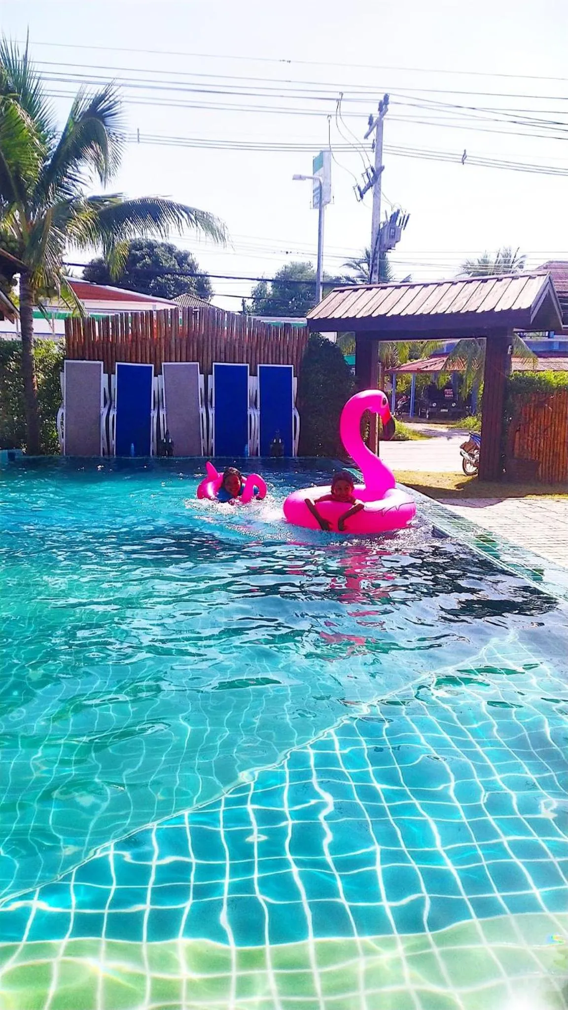 Swimming pool in Billabong Hotel and Cafe
