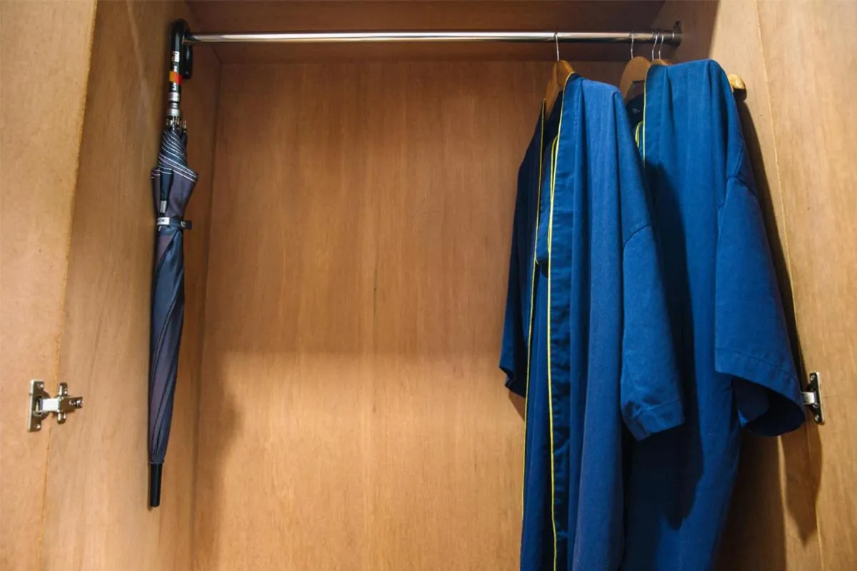 Billabong Hotel and Cafe