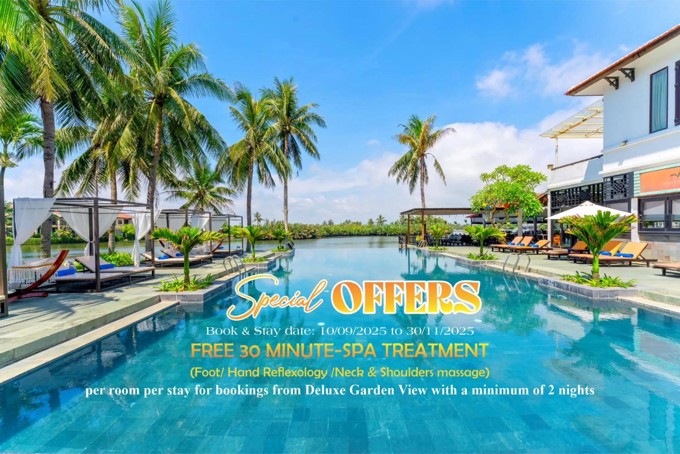 Swimming pool in Hoi An Beach Resort