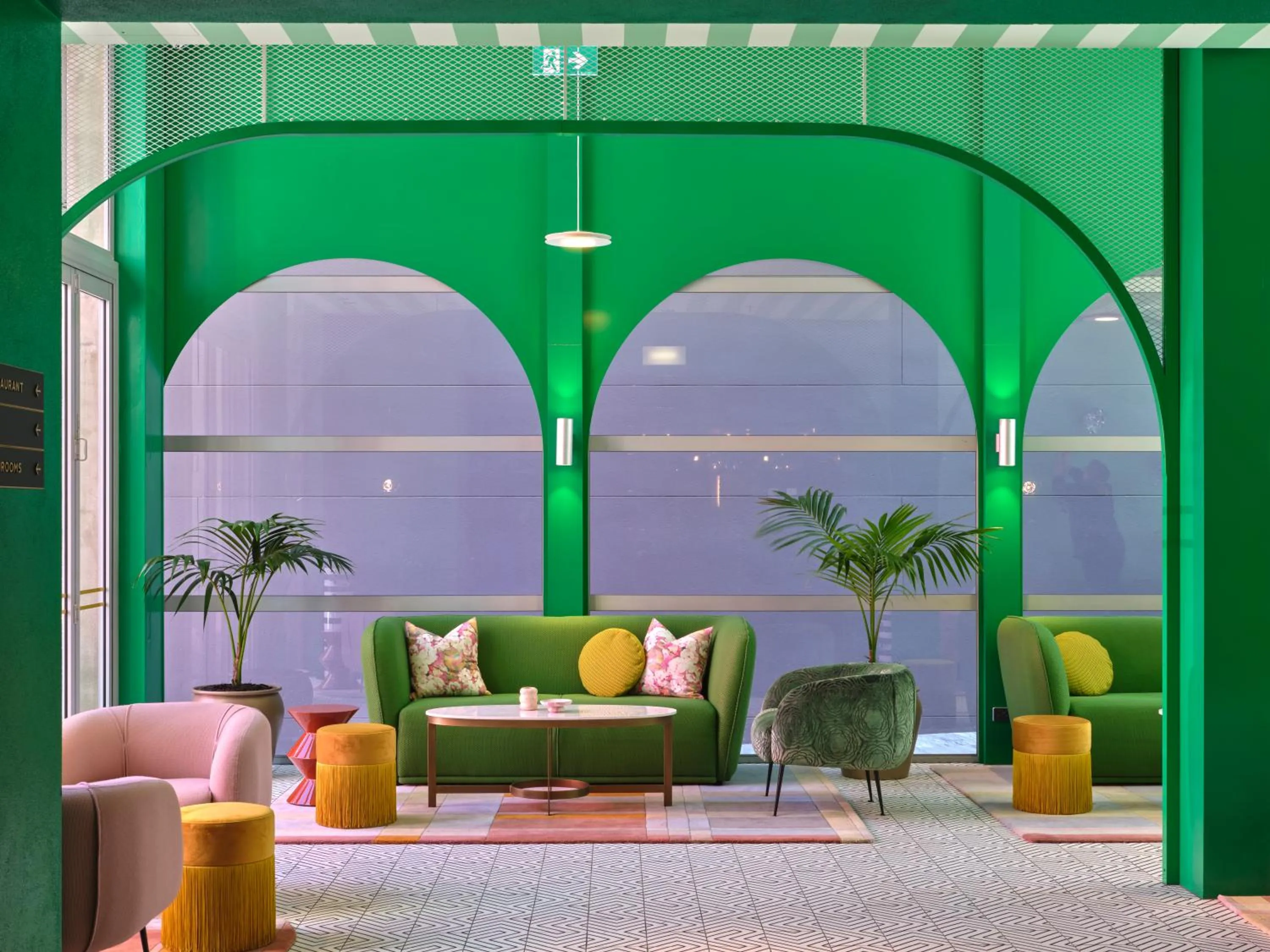 Seating area in Naumi Hotel Wellington