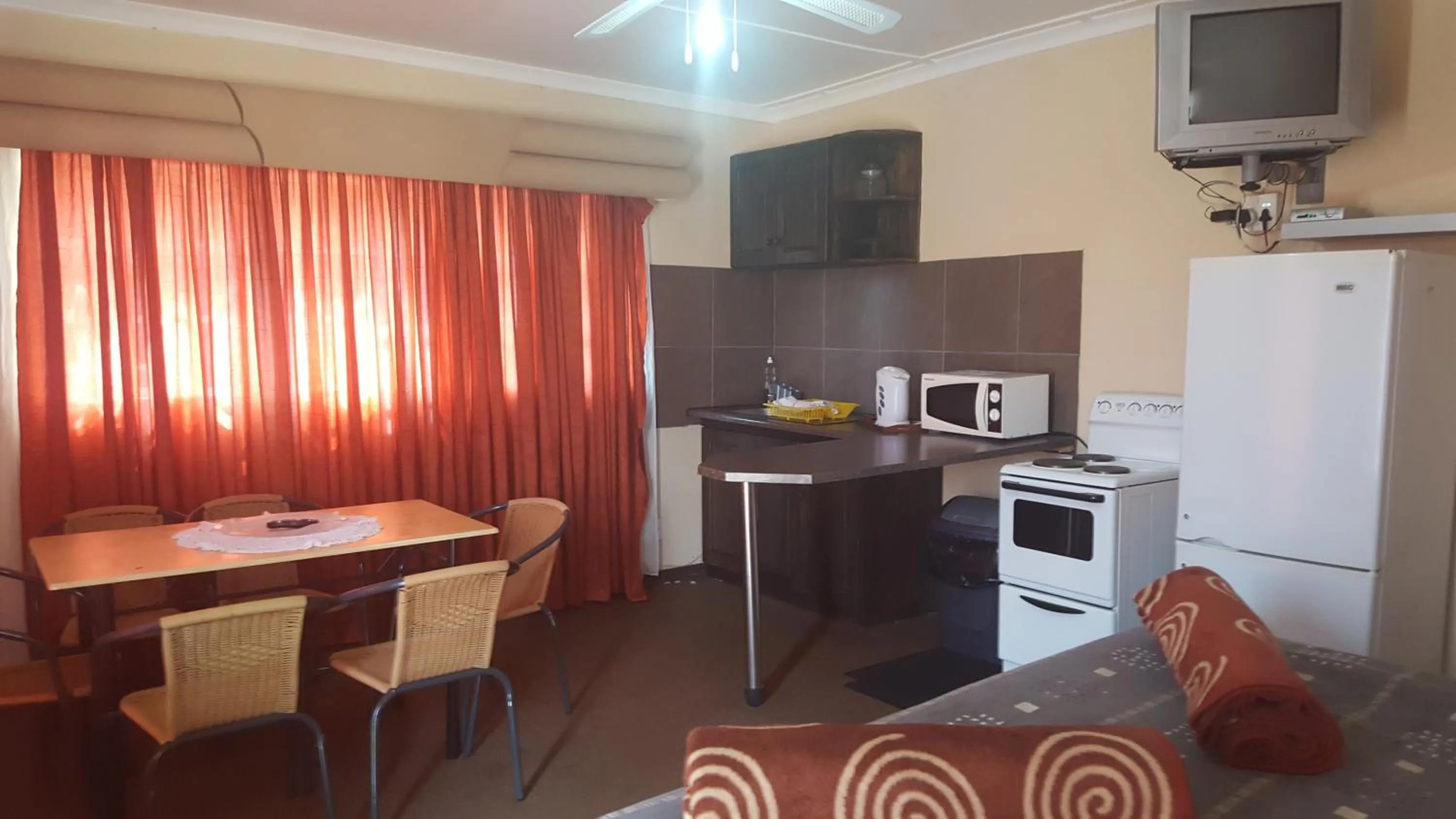 Photo of the whole room in Amberlight Self Catering Accommodation