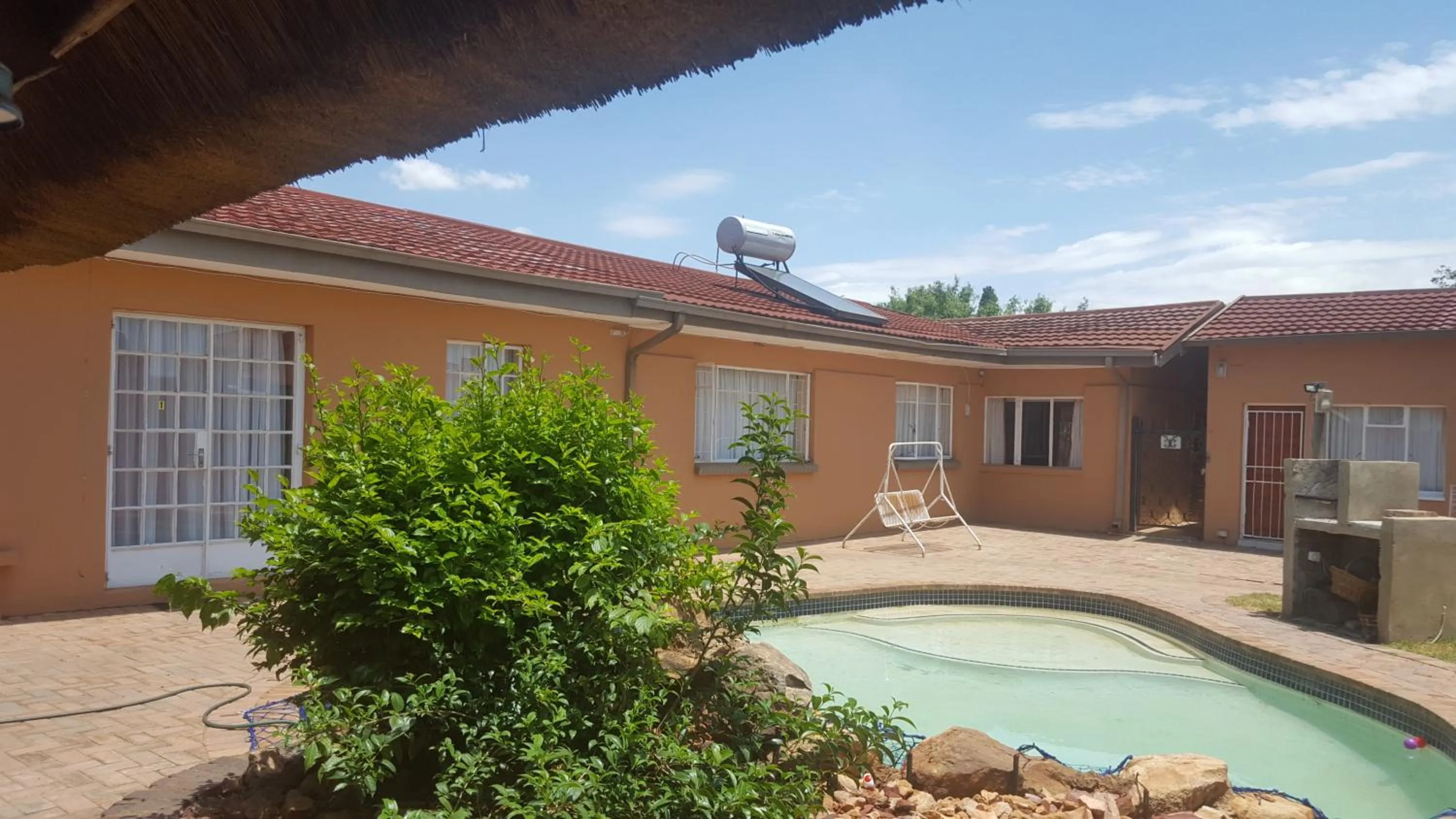 Property building in Amberlight Self Catering Accommodation