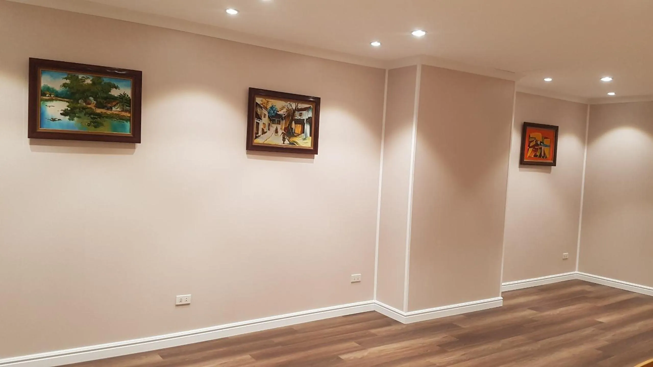 Restaurant/places to eat in The Queen Hotel Ninh Binh