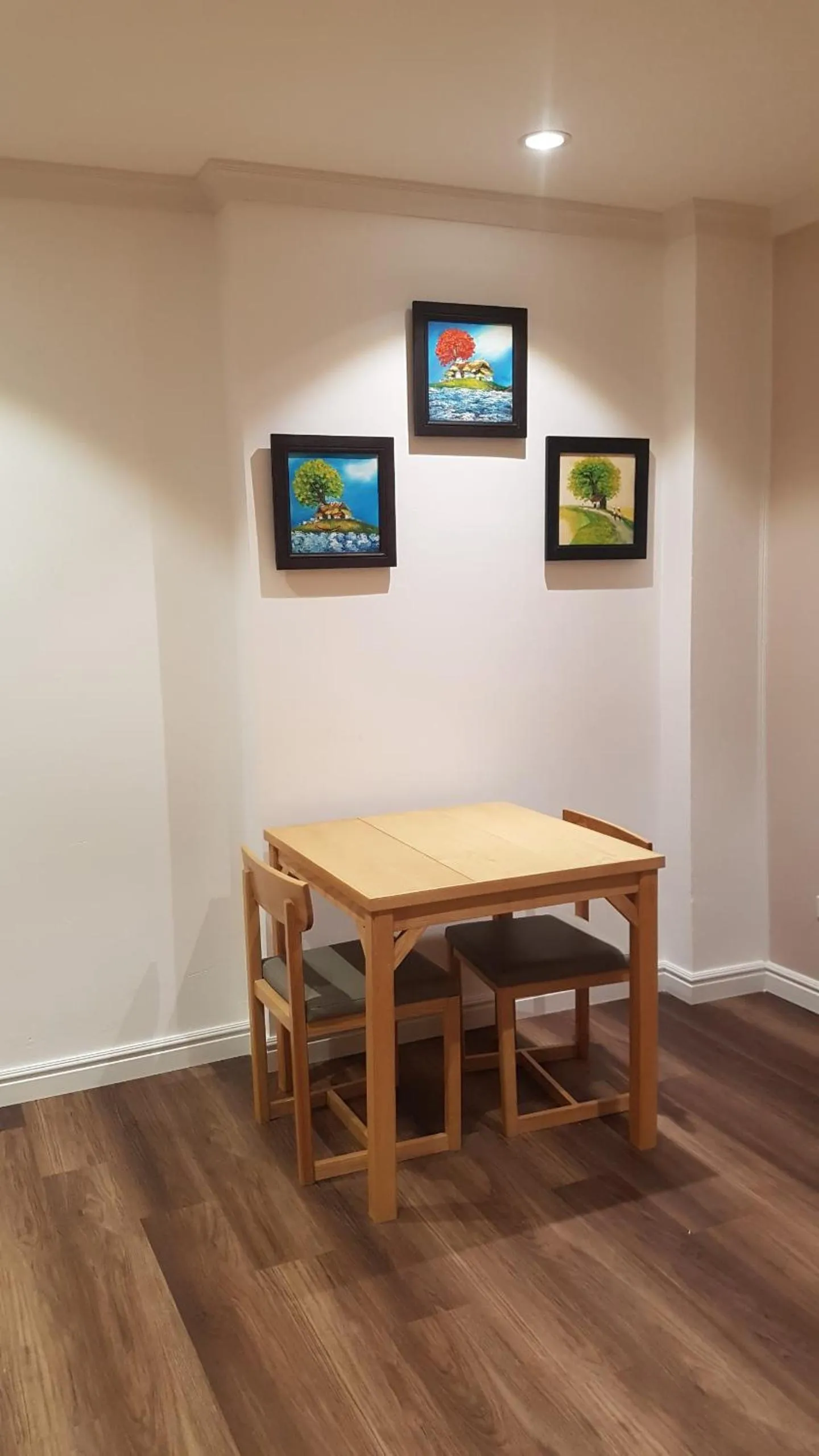 Restaurant/places to eat in The Queen Hotel Ninh Binh