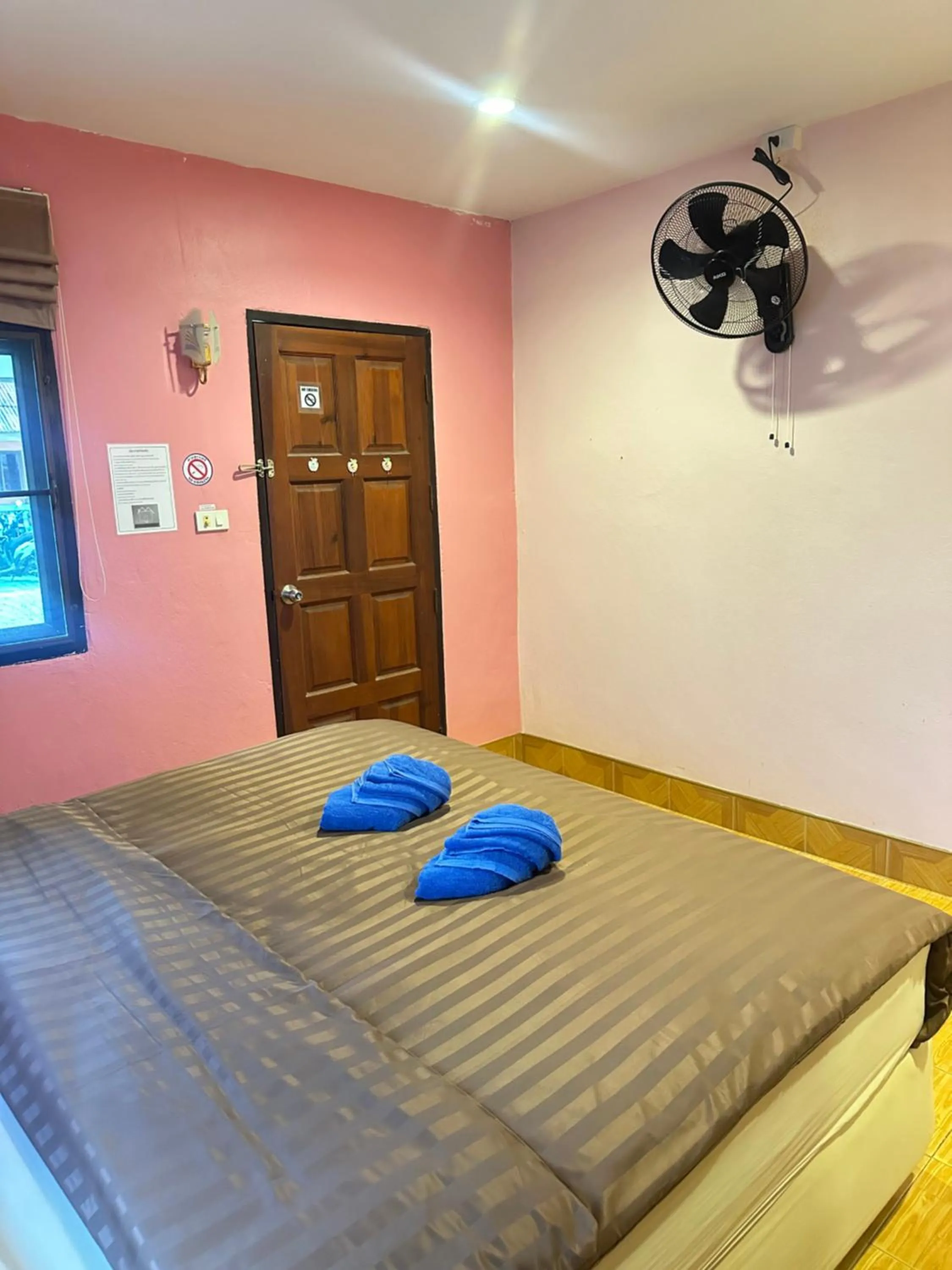 Bed in Lanta Bee Garden Bungalow SHA Extra Plus