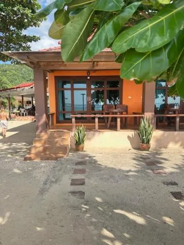 Lanta Bee Garden Bungalow SHA Extra Plus