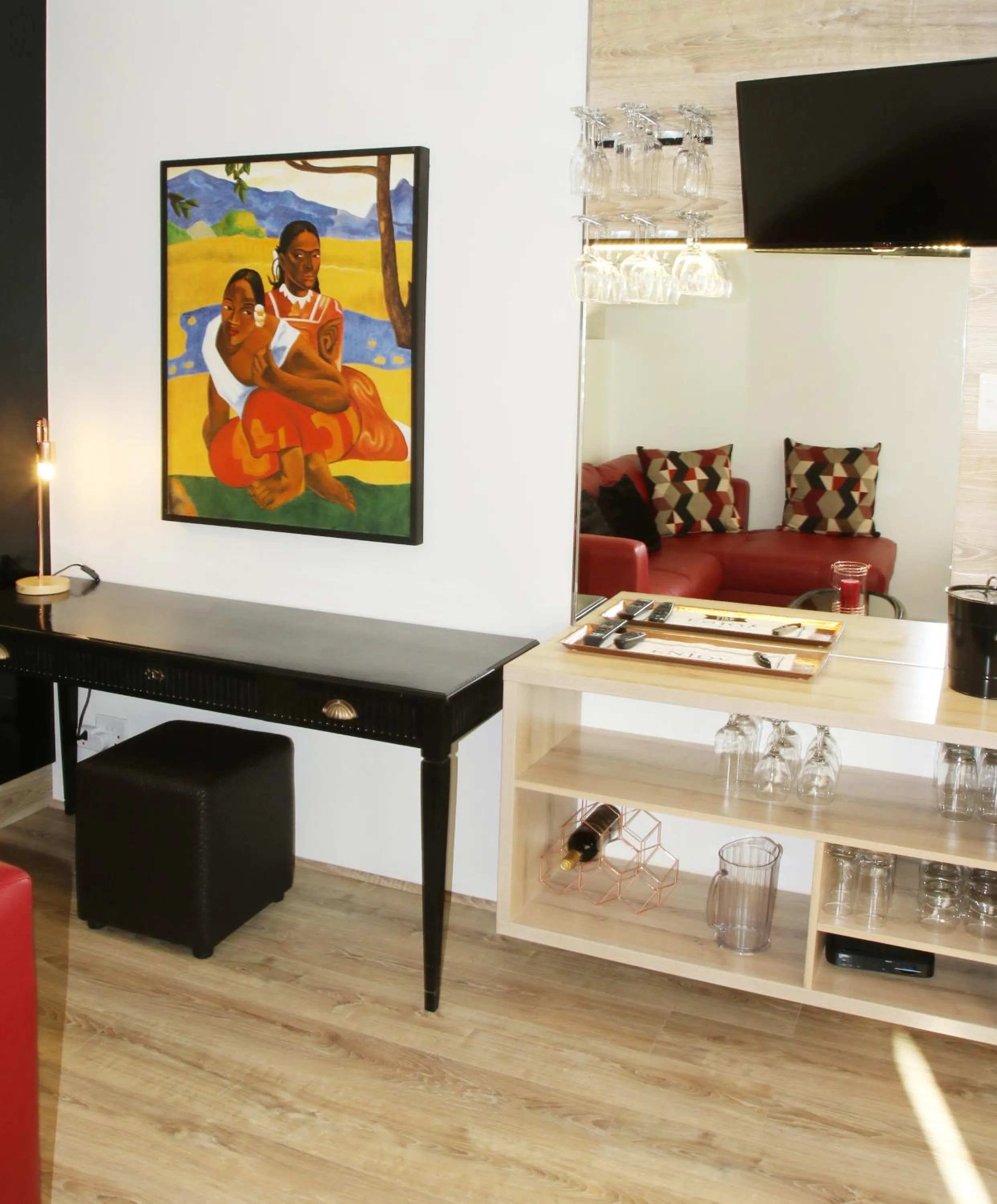 TV and multimedia in 205 New Cumberland