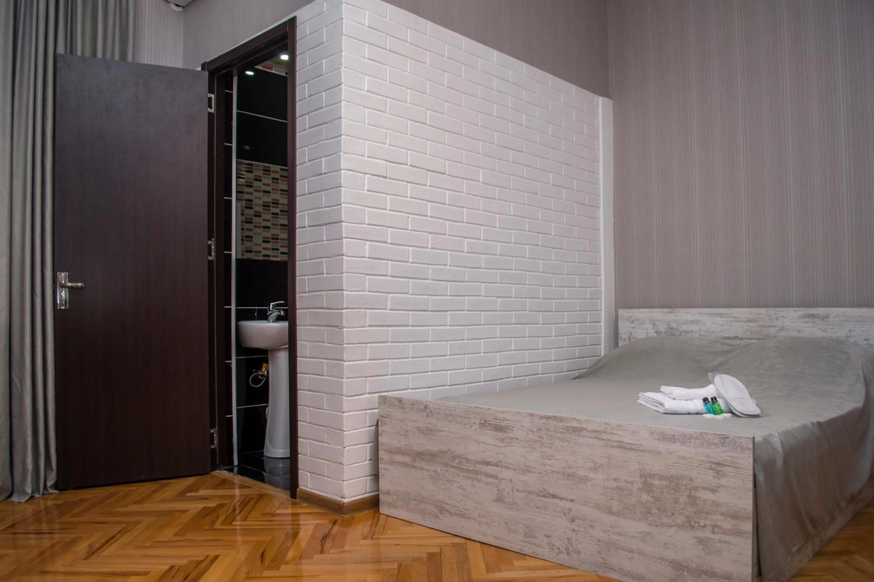 Bedroom, Bed in Hotel Classic