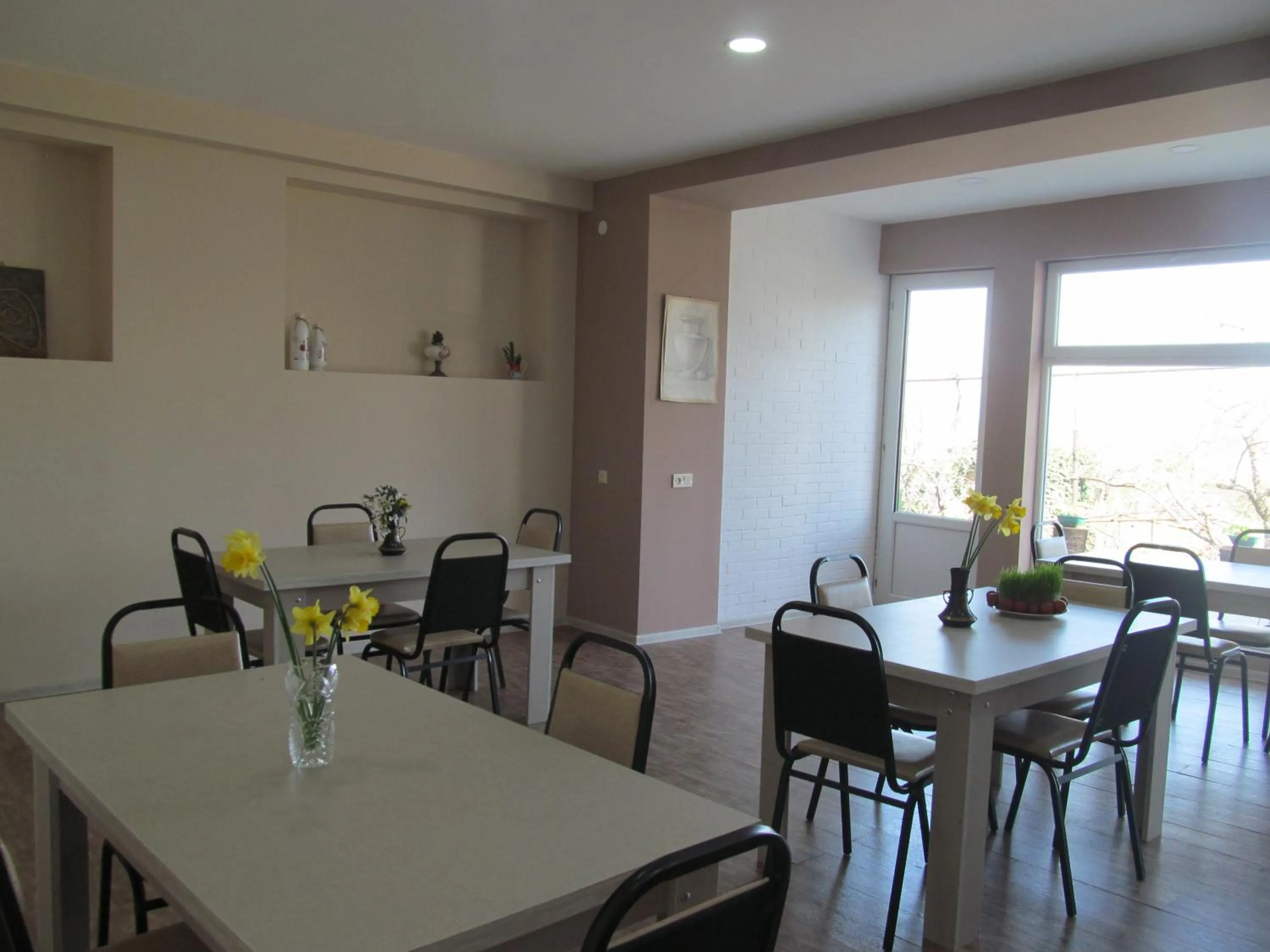 Restaurant/places to eat in Hotel Classic