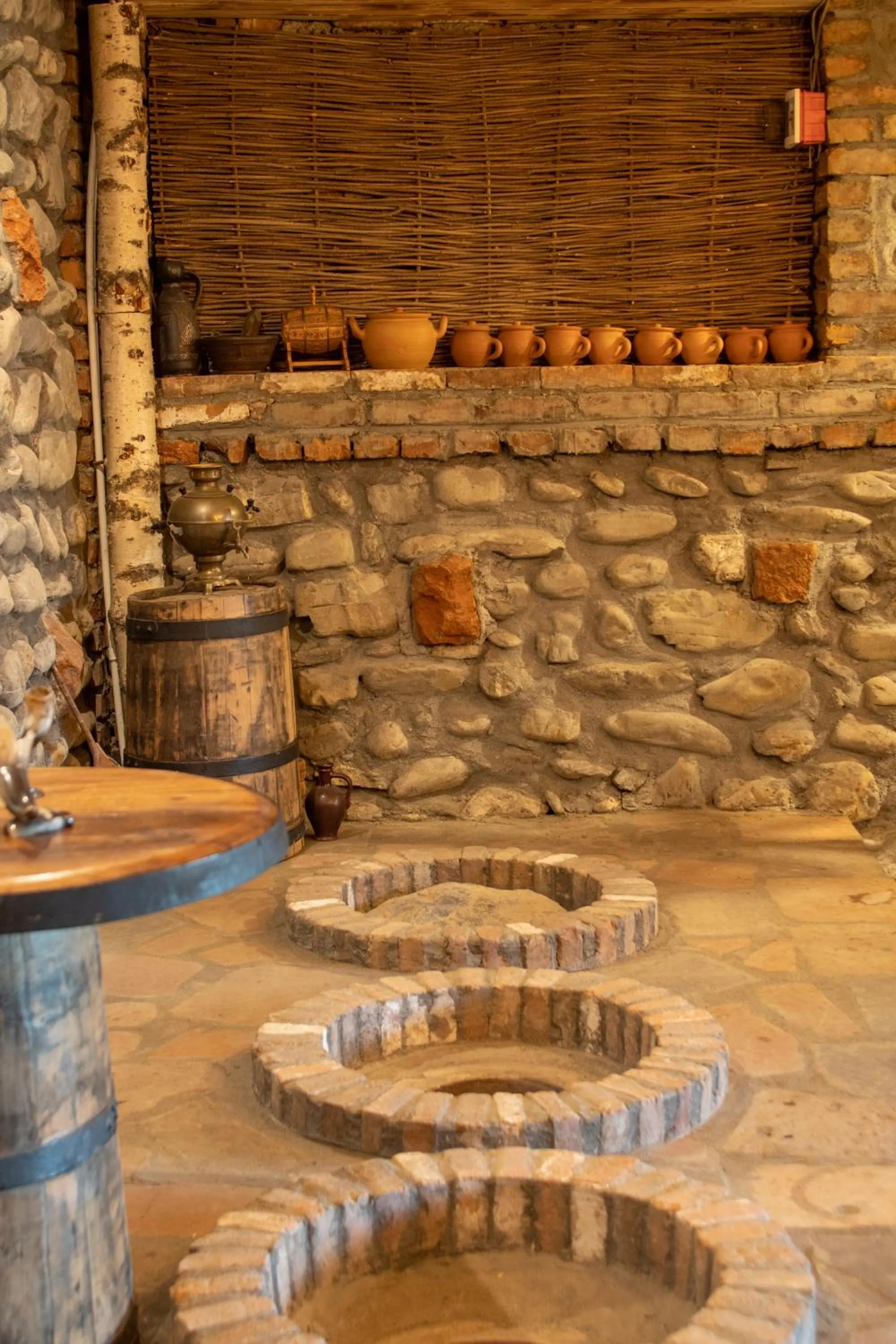 Restaurant/places to eat in Hotel Classic