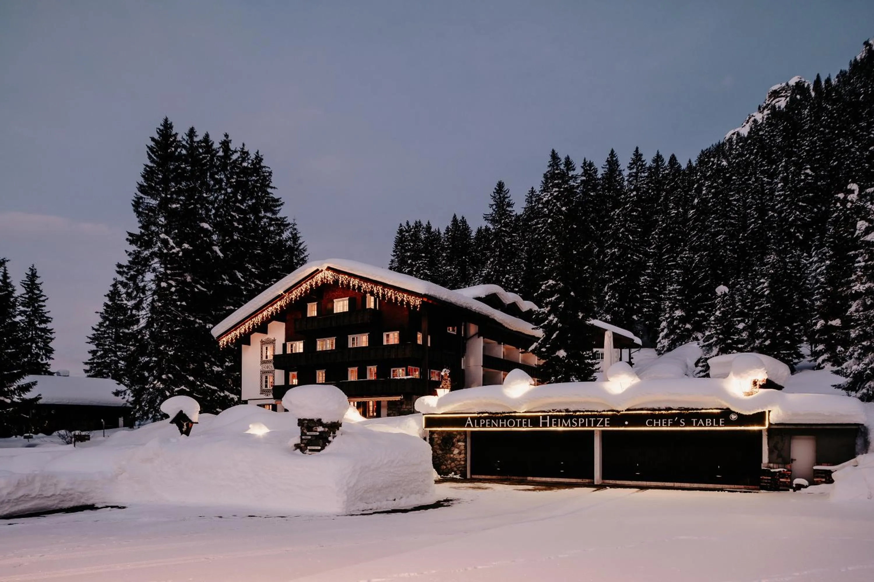 Property building in Heimspitze - Alpenhotel & Wirtshaus