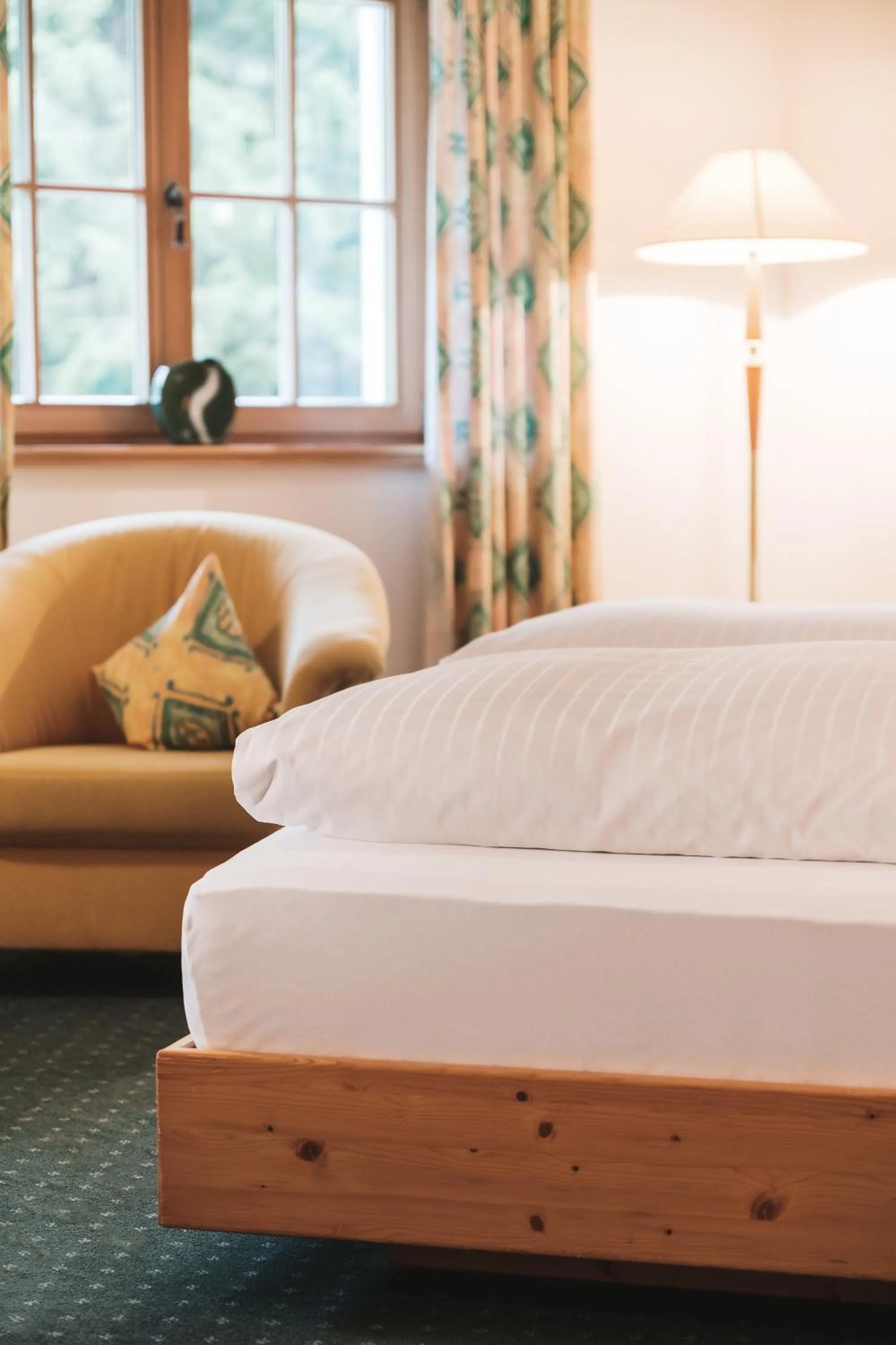 Bed in Heimspitze - Alpenhotel & Wirtshaus