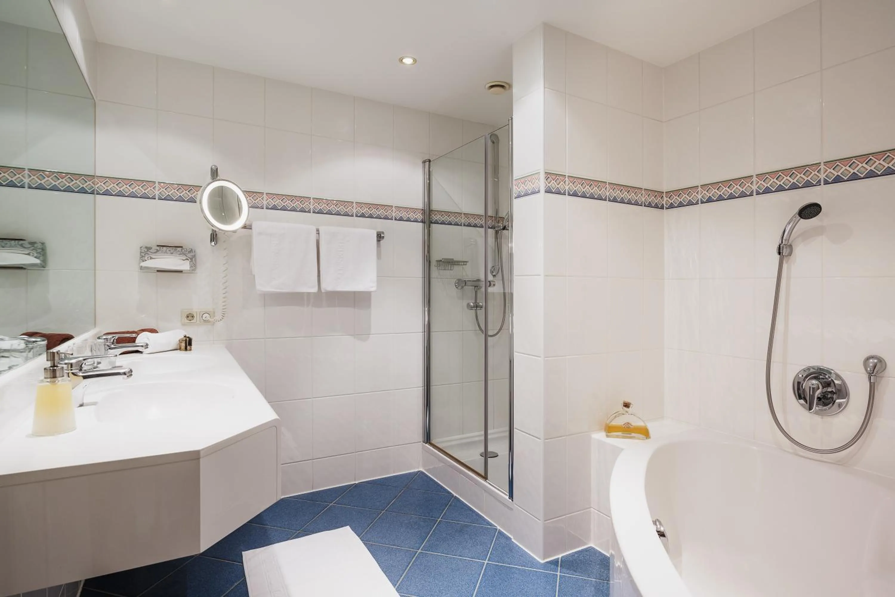 Bathroom in Heimspitze - Alpenhotel & Wirtshaus