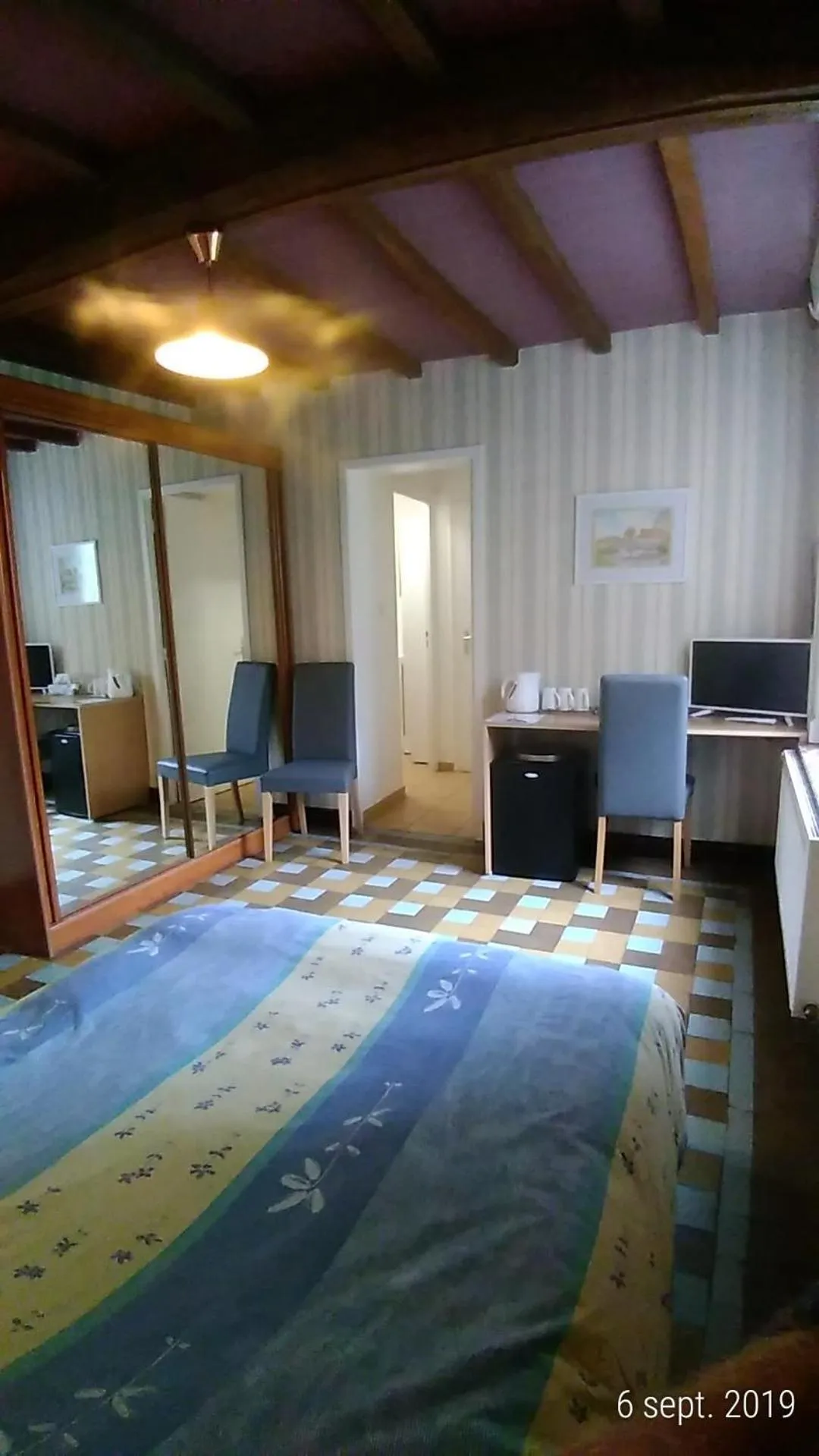 Photo of the whole room in Le moulin de Cohem