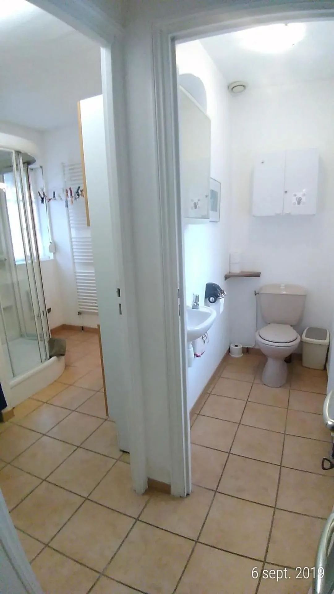 Shower in Le moulin de Cohem