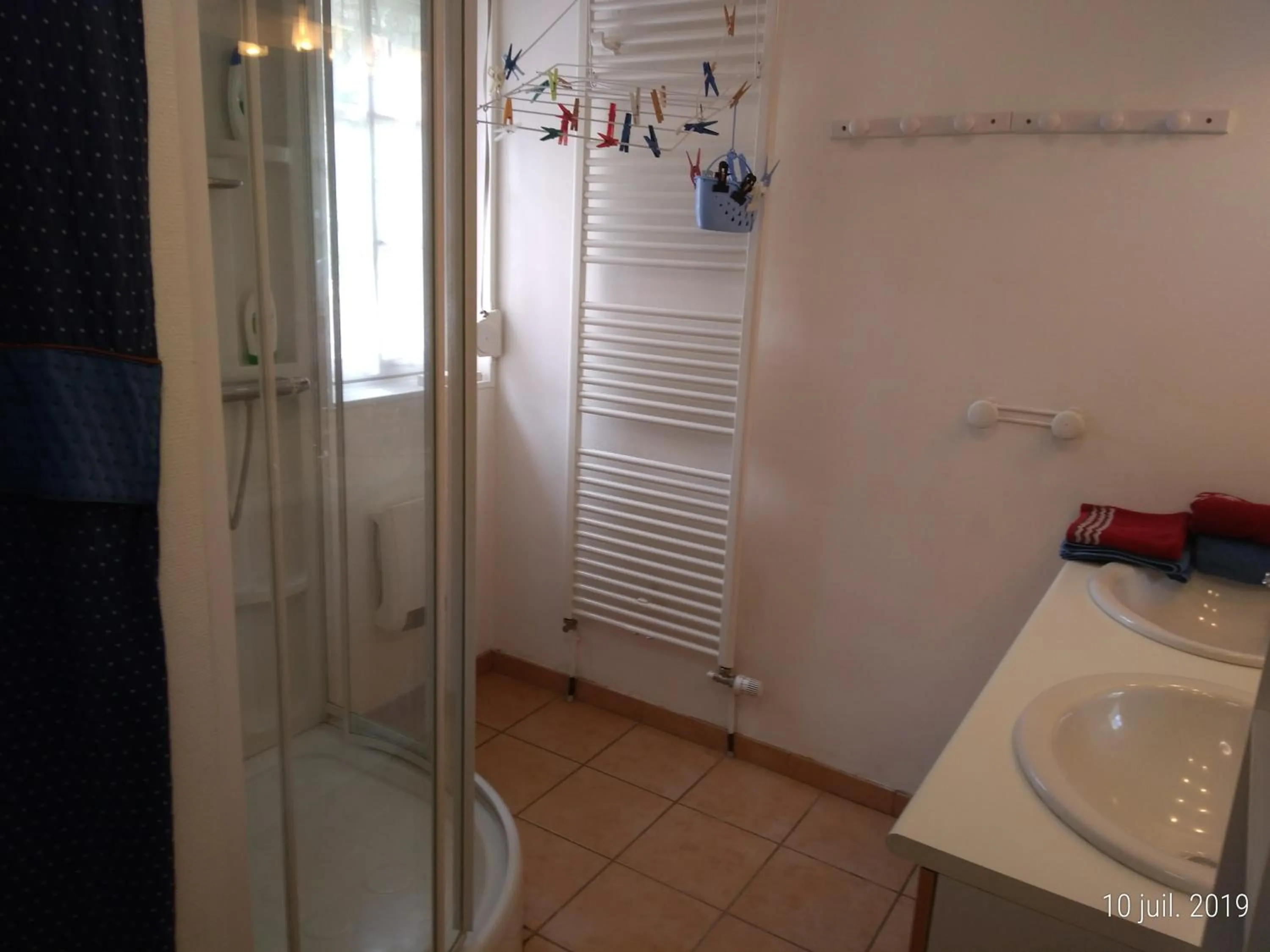 Shower in Le moulin de Cohem