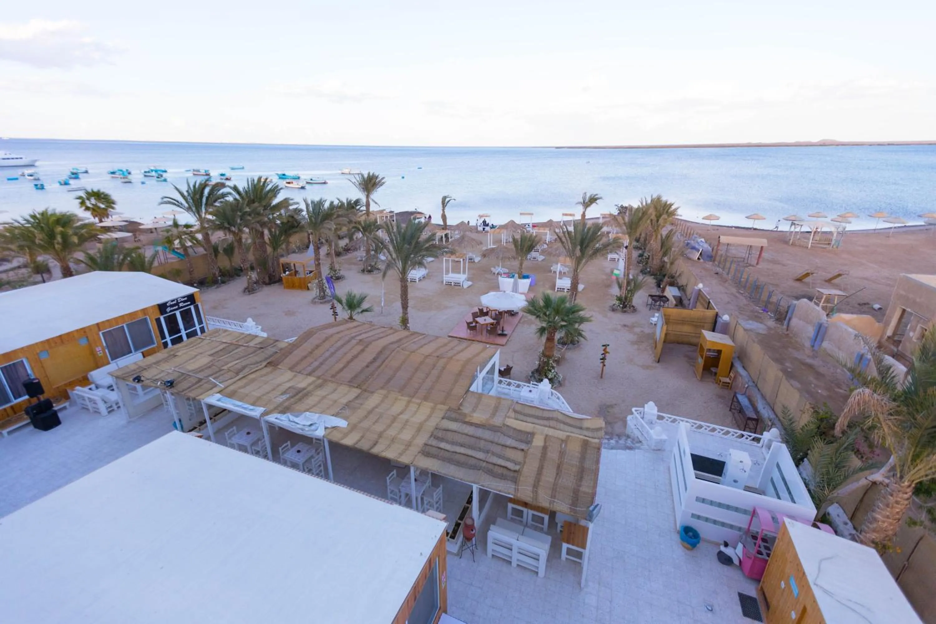 Lagoonie Lodge & Beach