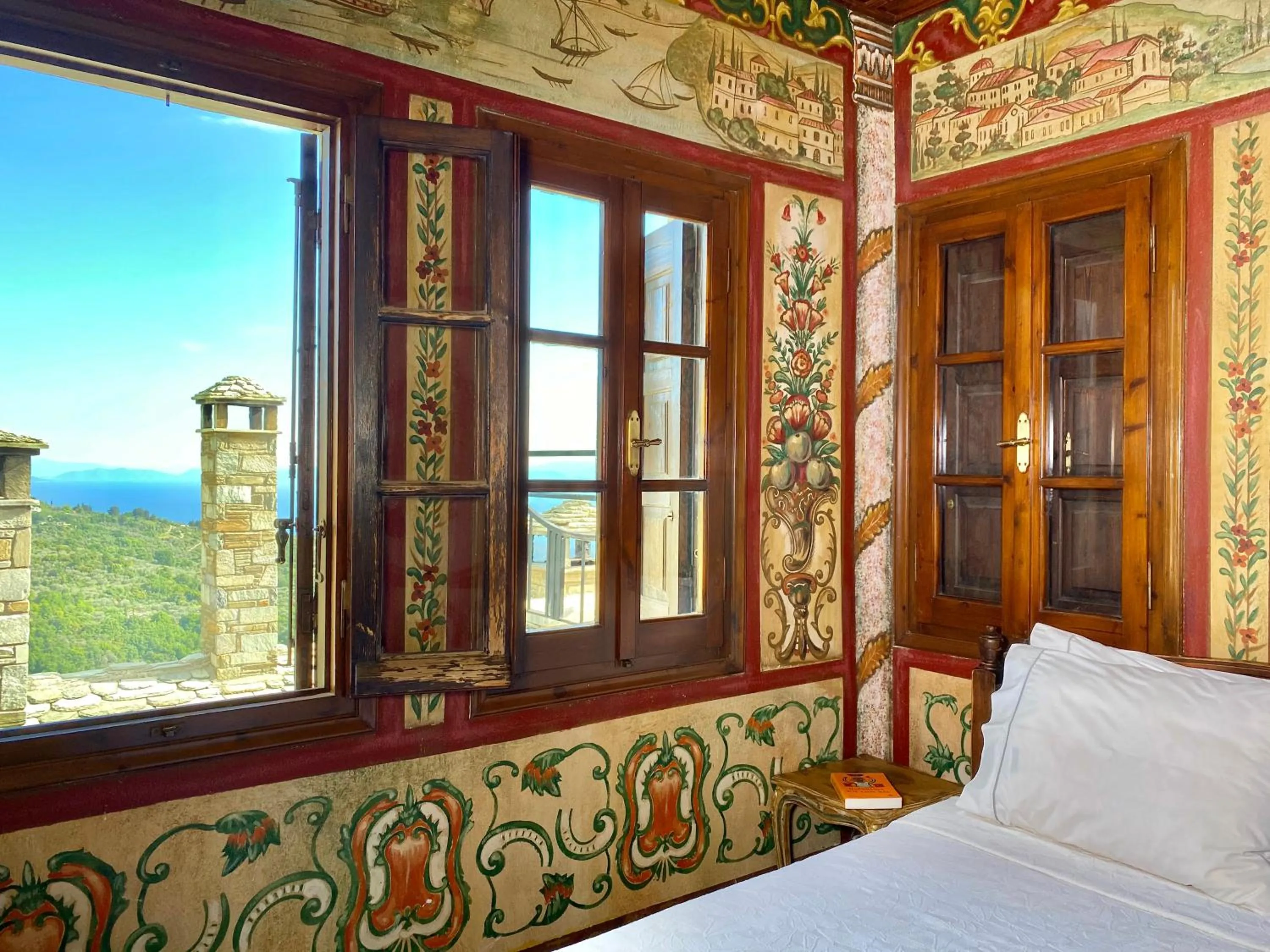 Bed in Archontika Karamarlis