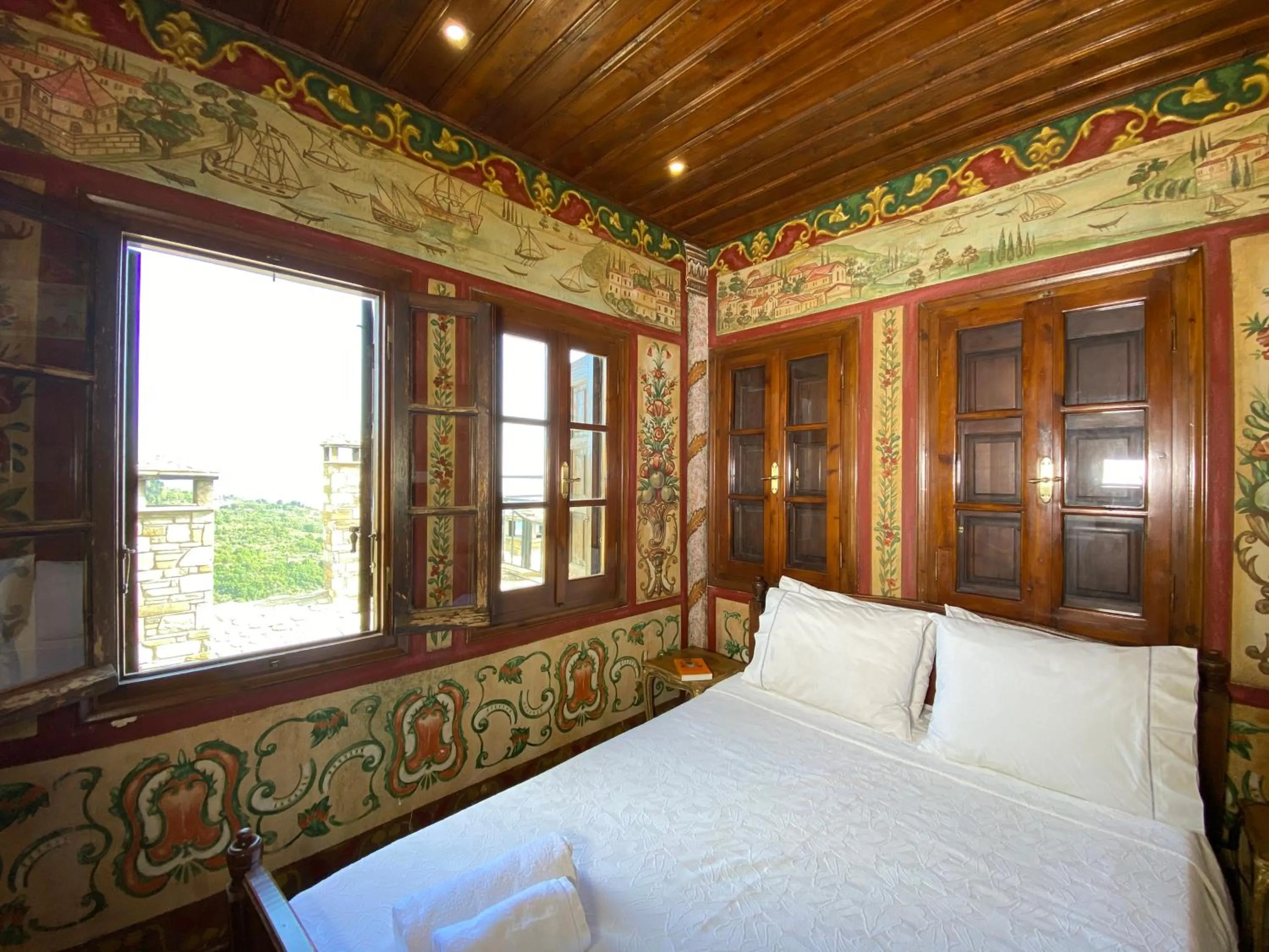 Bed in Archontika Karamarlis