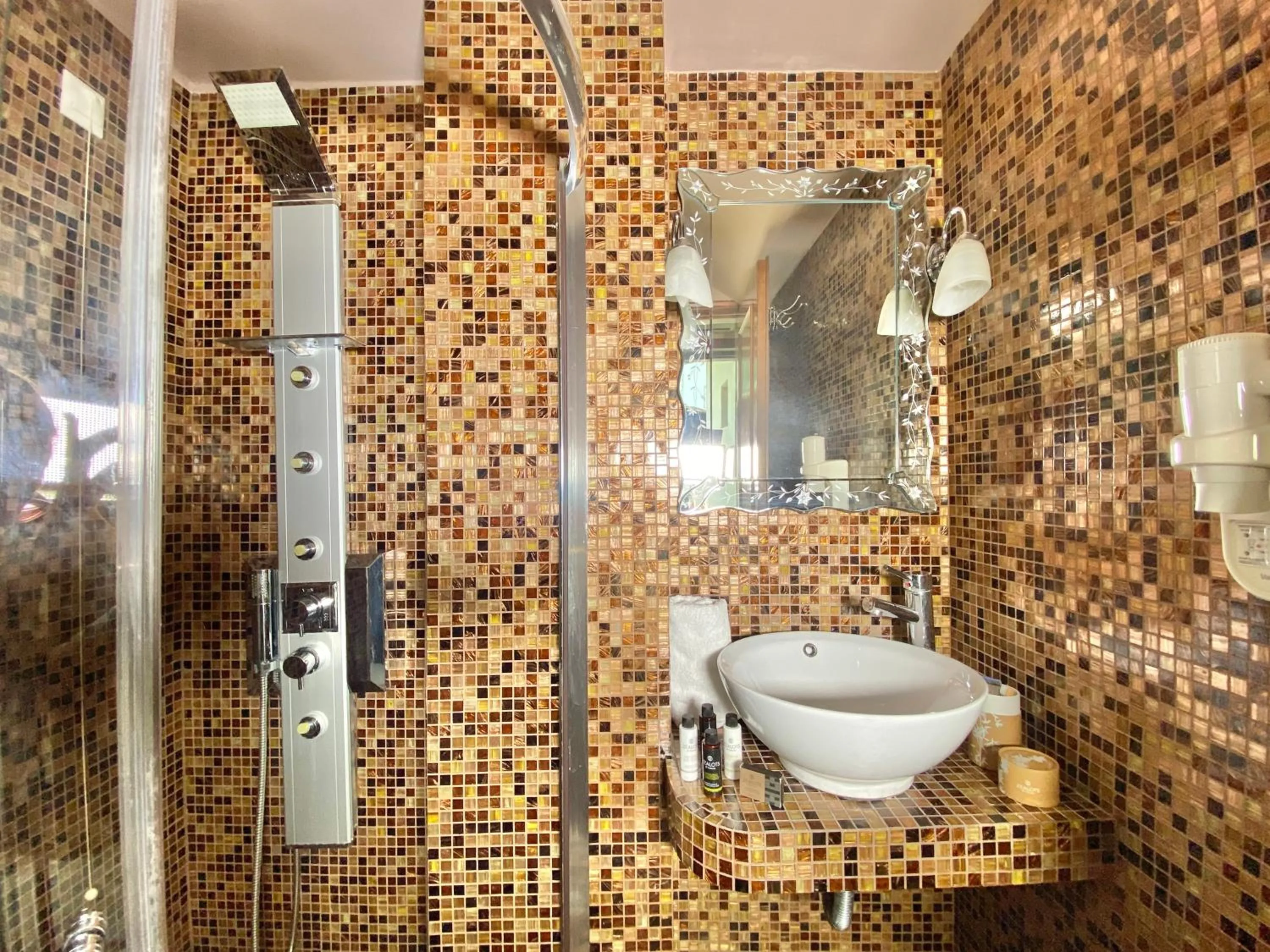 Archontika Karamarlis