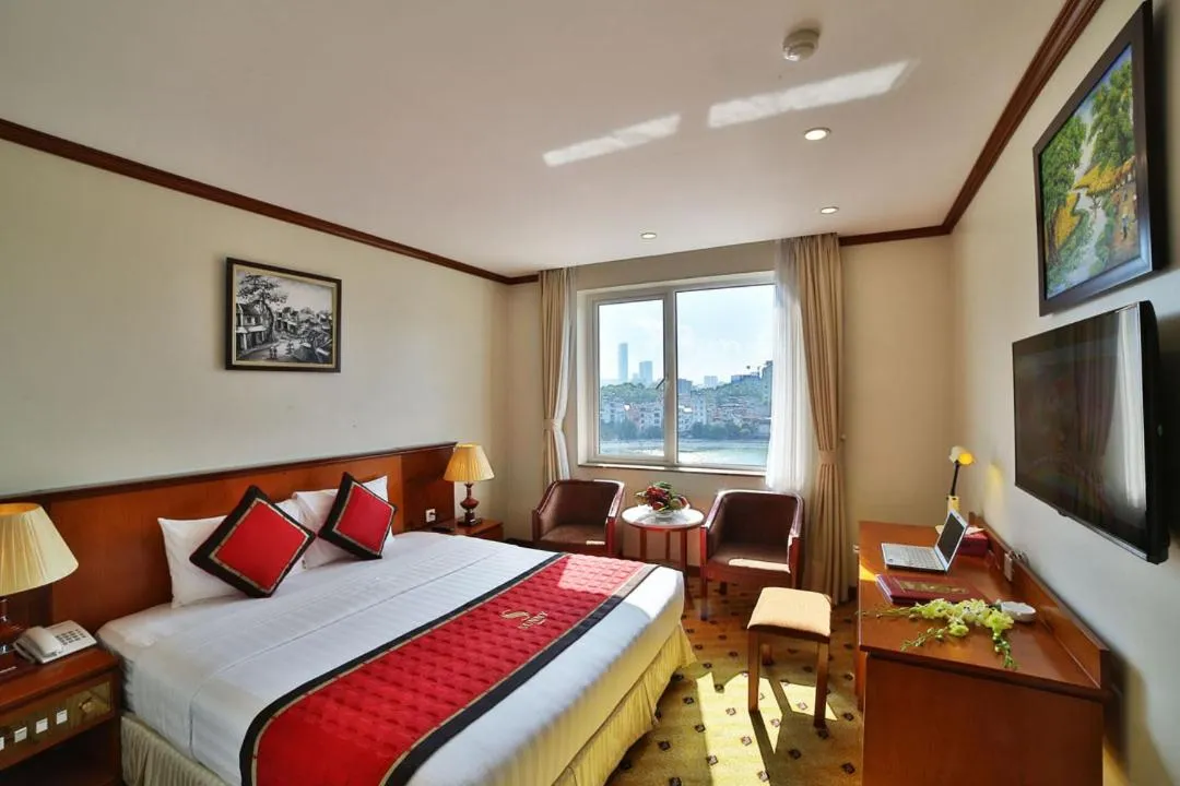 Bed in Sunny Hotel 1