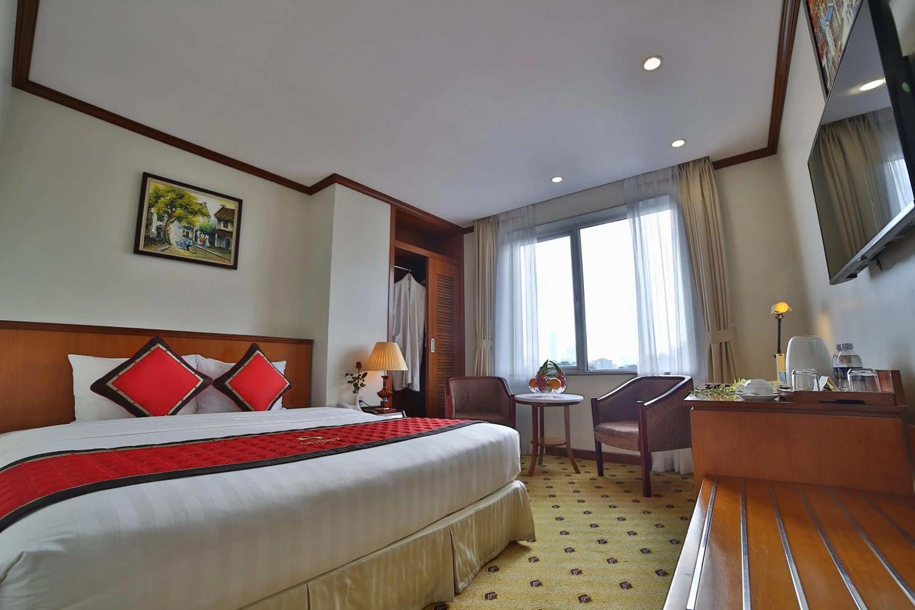 Bedroom, Bed in Sunny Hotel 1