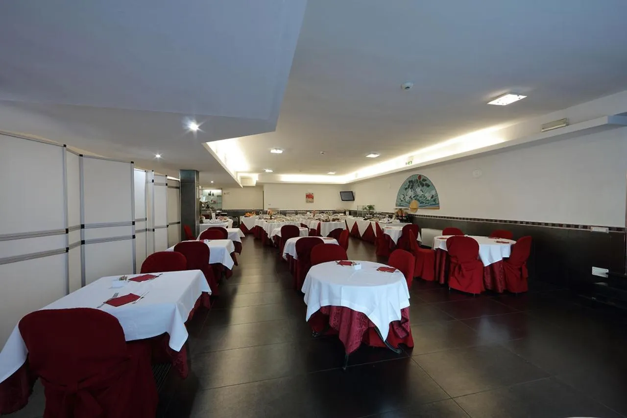 Restaurant/places to eat in Hotel Relax Roma Nord