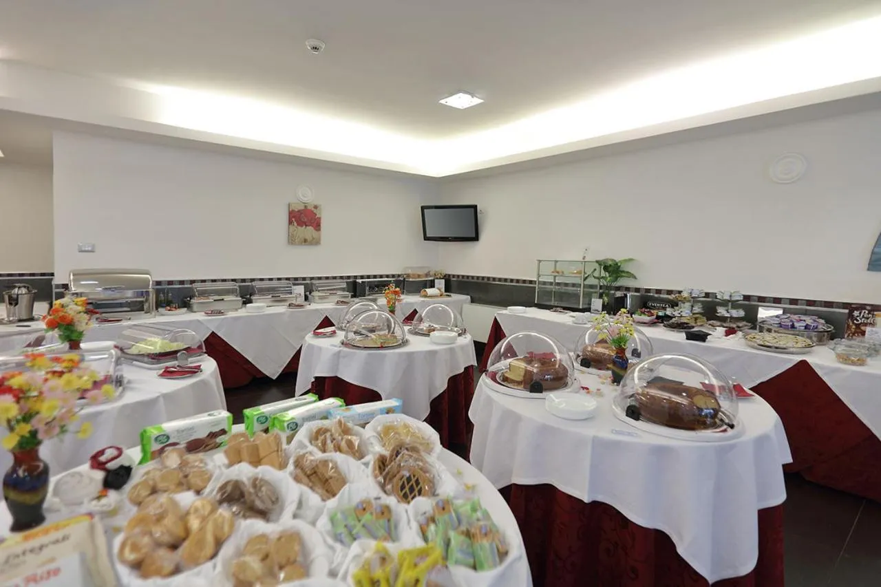 Restaurant/places to eat in Hotel Relax Roma Nord