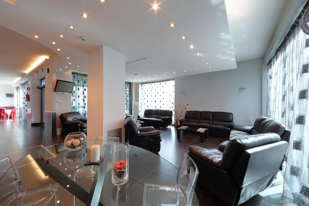 Lounge or bar in Hotel Relax Roma Nord