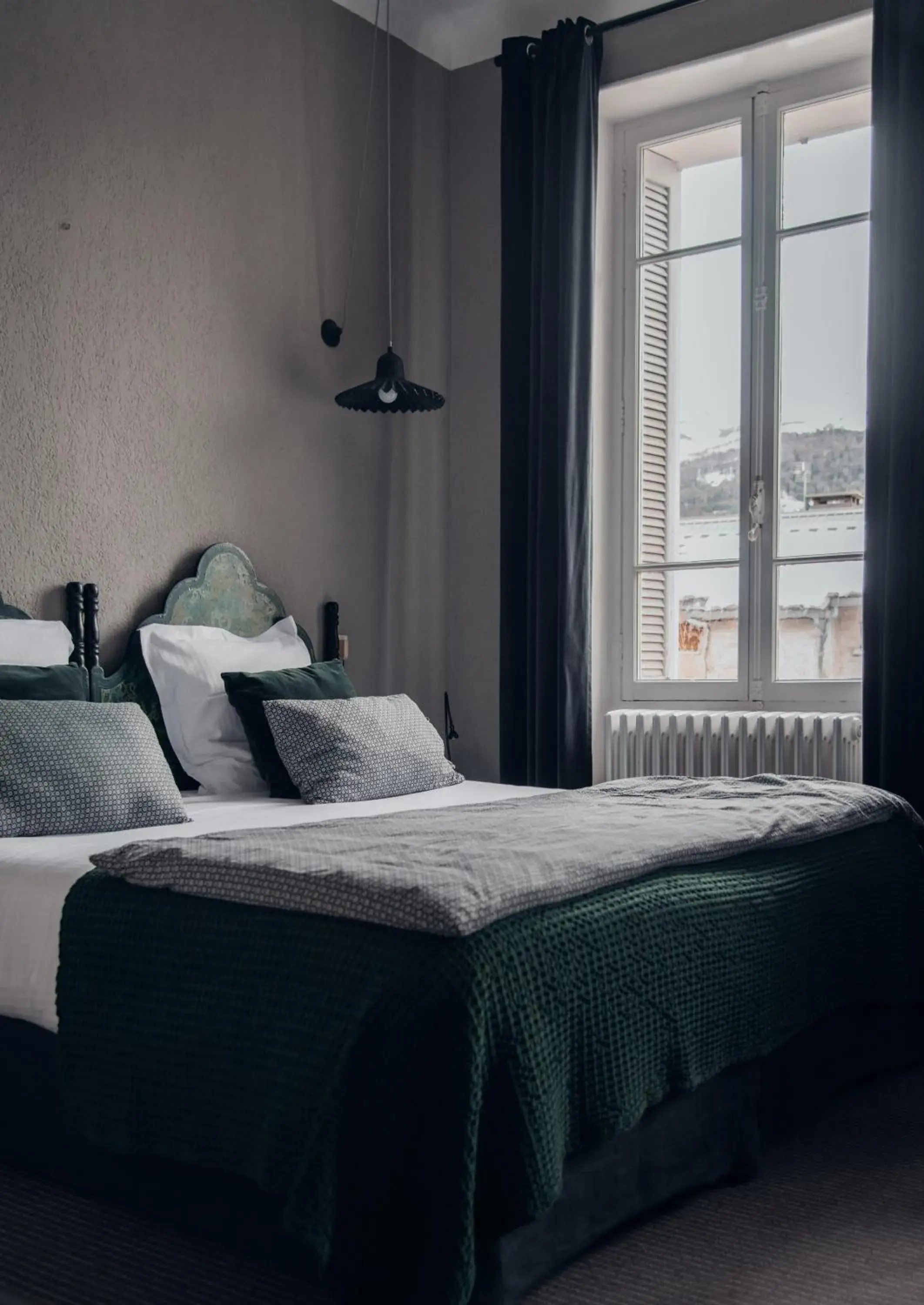 Large Triple Room in Hotel Spa Azteca Barcelonnette Large Triple Room in Hotel Spa Azteca Barcelonnette