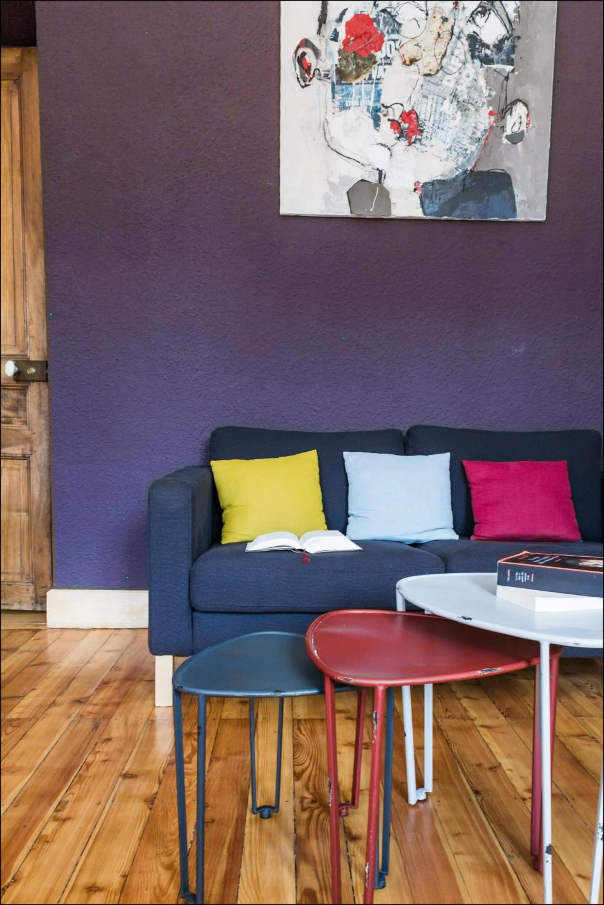 Communal lounge/ TV room in Hotel Spa Azteca Barcelonnette