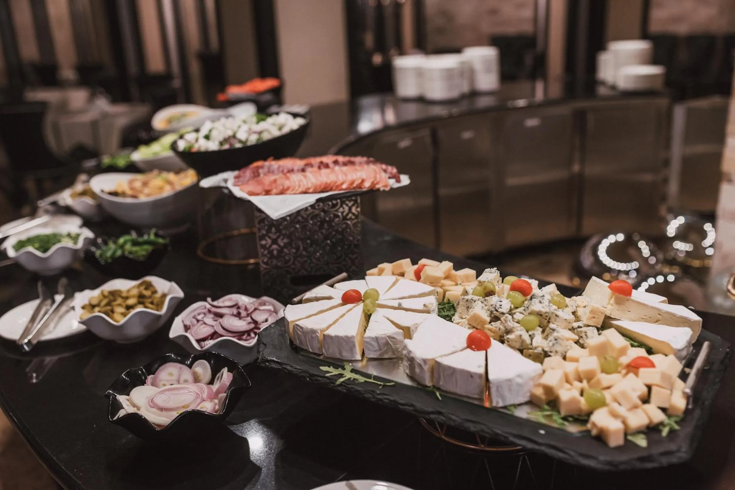 Food and drinks in Royal Castle Design & SPA