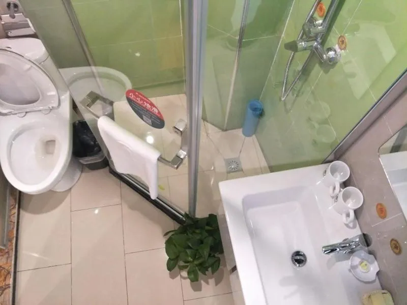 GreenTree Inn Henan Shangqiu Liangyuan District Railway Station Express Hotel