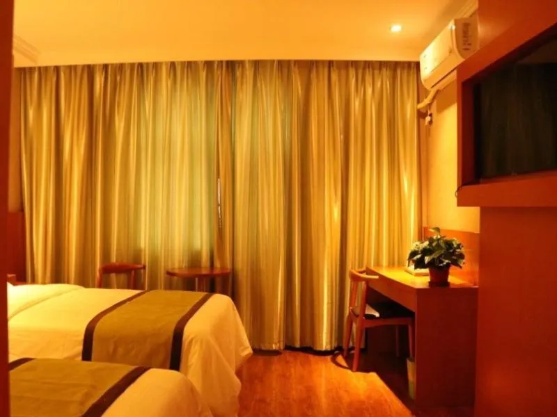 Bed in Shell Rizhao Donggang District Bus station Hotel