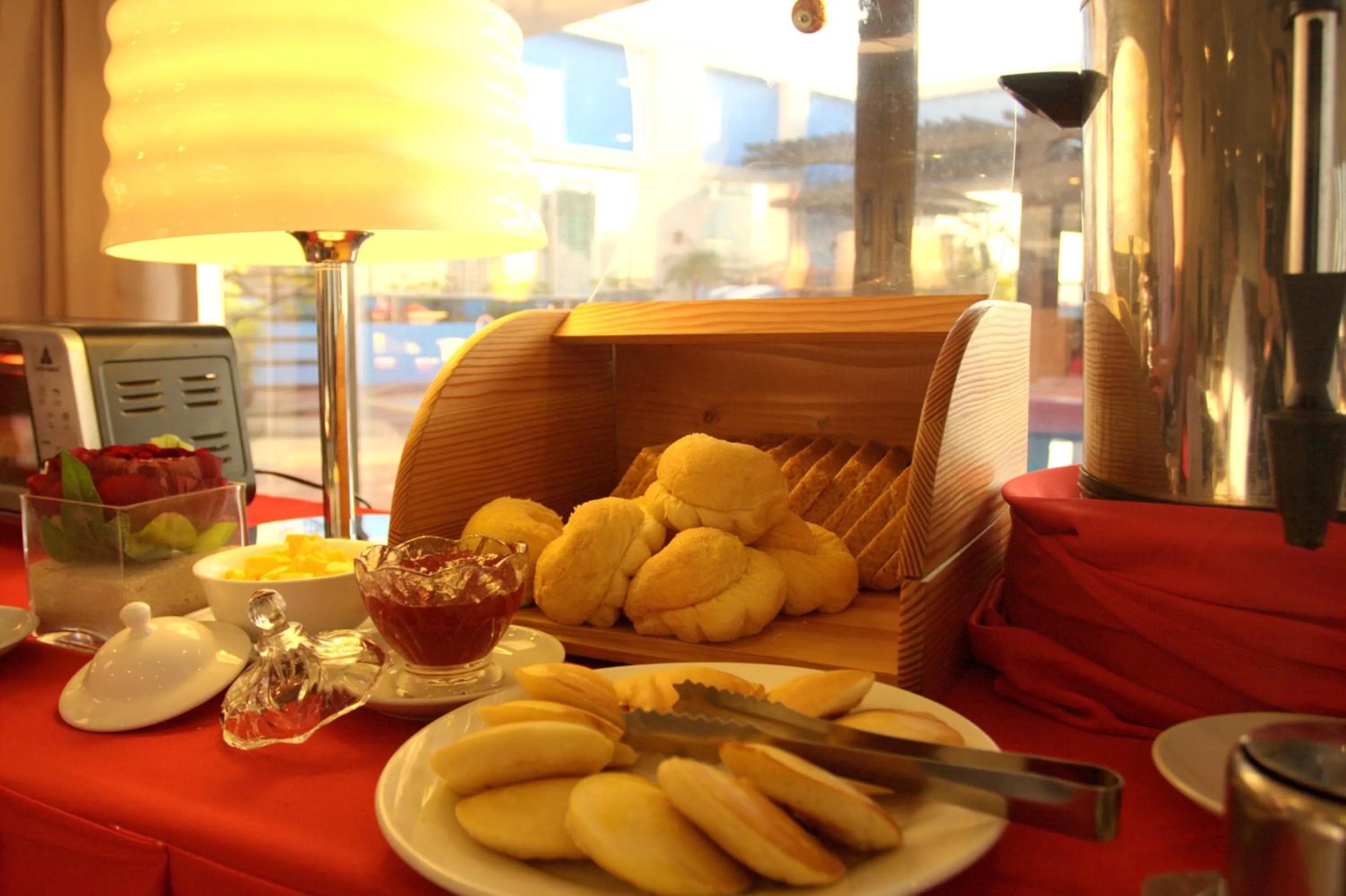 Food in Prince Plaza II Condotel