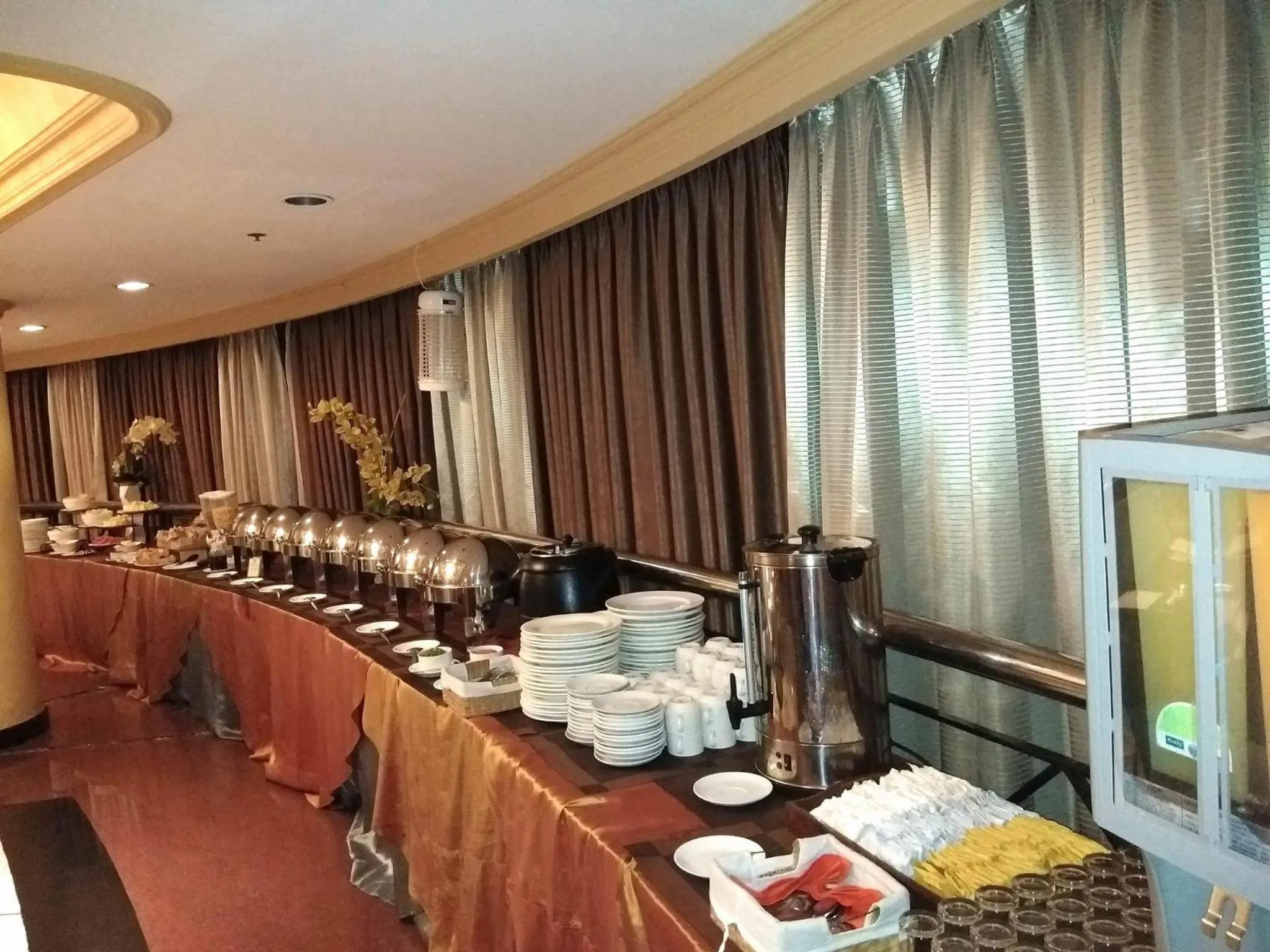 Breakfast in Prince Plaza II Condotel